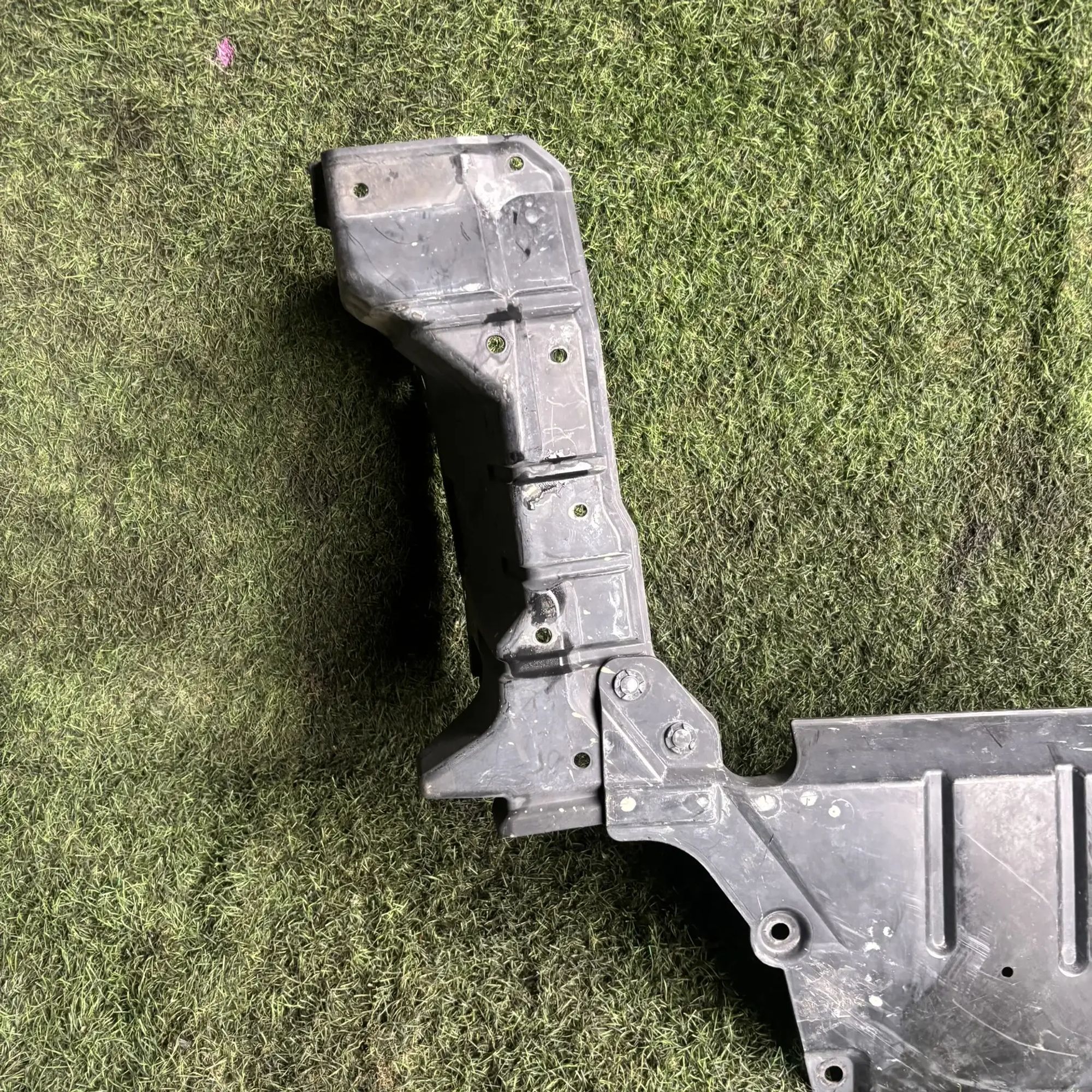 https://ycs.partsauto.market/partsauto-images/thmbs/userImages/772e461030aea93f4dbb6447c0f924d3/part/ec276edf-52fe-4783-a397-003321f92f47_1777280252898.jpg