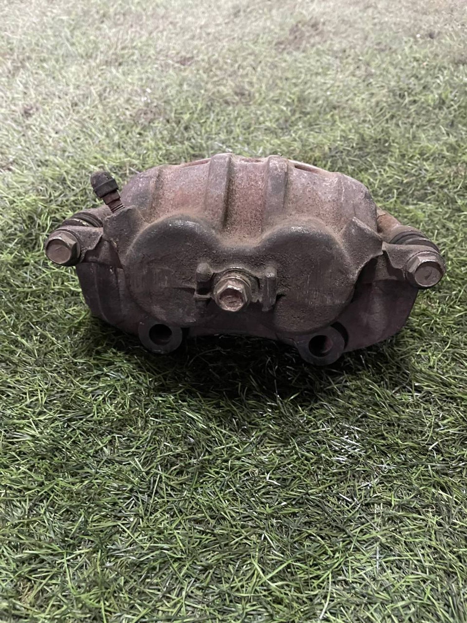 401 Суппорт тормозной передний левый NISSAN RNESSA N30, 3000 рублей, Невинномысск