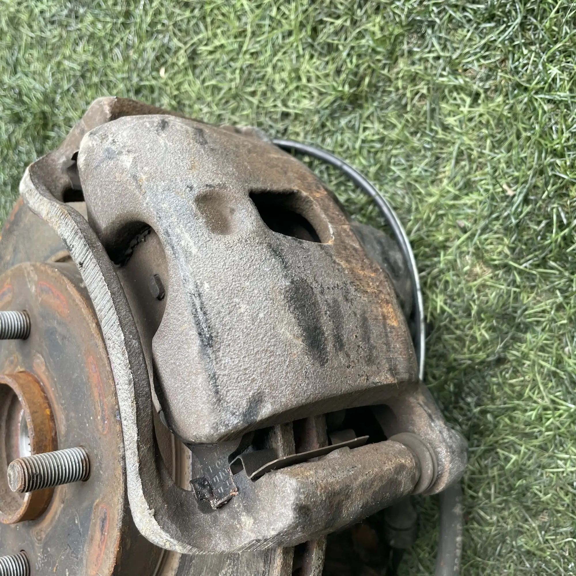 https://ycs.partsauto.market/partsauto-images/thmbs/userImages/772e461030aea93f4dbb6447c0f924d3/part/ece5bd93-ef53-4da5-a1ab-7729d9c069f2_1779257355438.jpg