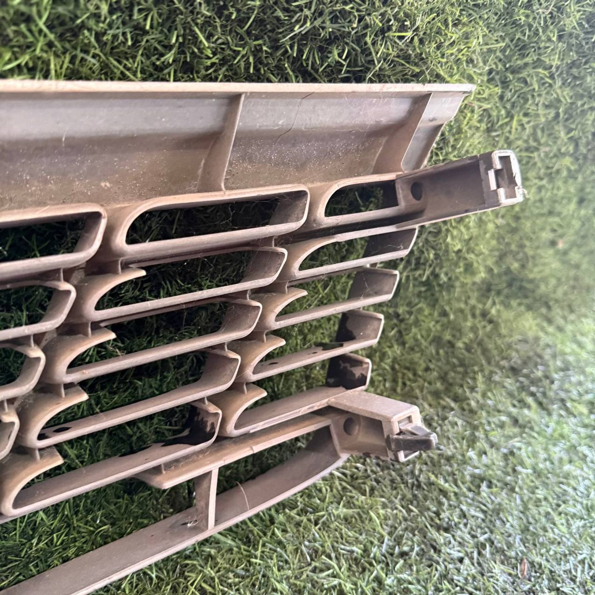 389 Решетка радиатора NISSAN LIBERTY PM12, 4000 рублей, Невинномысск