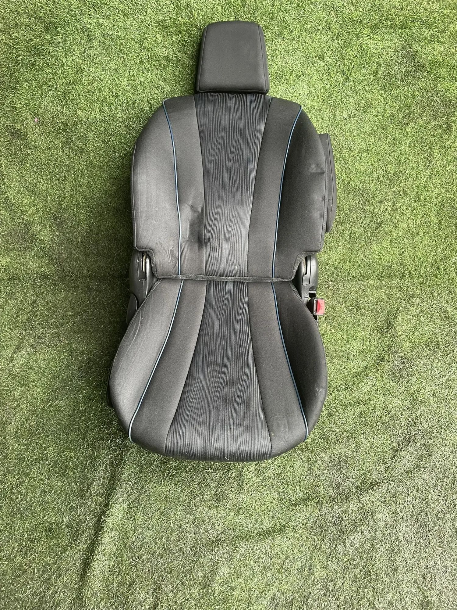 https://ycs.partsauto.market/partsauto-images/thmbs/userImages/772e461030aea93f4dbb6447c0f924d3/part/ee33964a-9d30-4052-8604-9ece3427656b_1777968927348.jpg