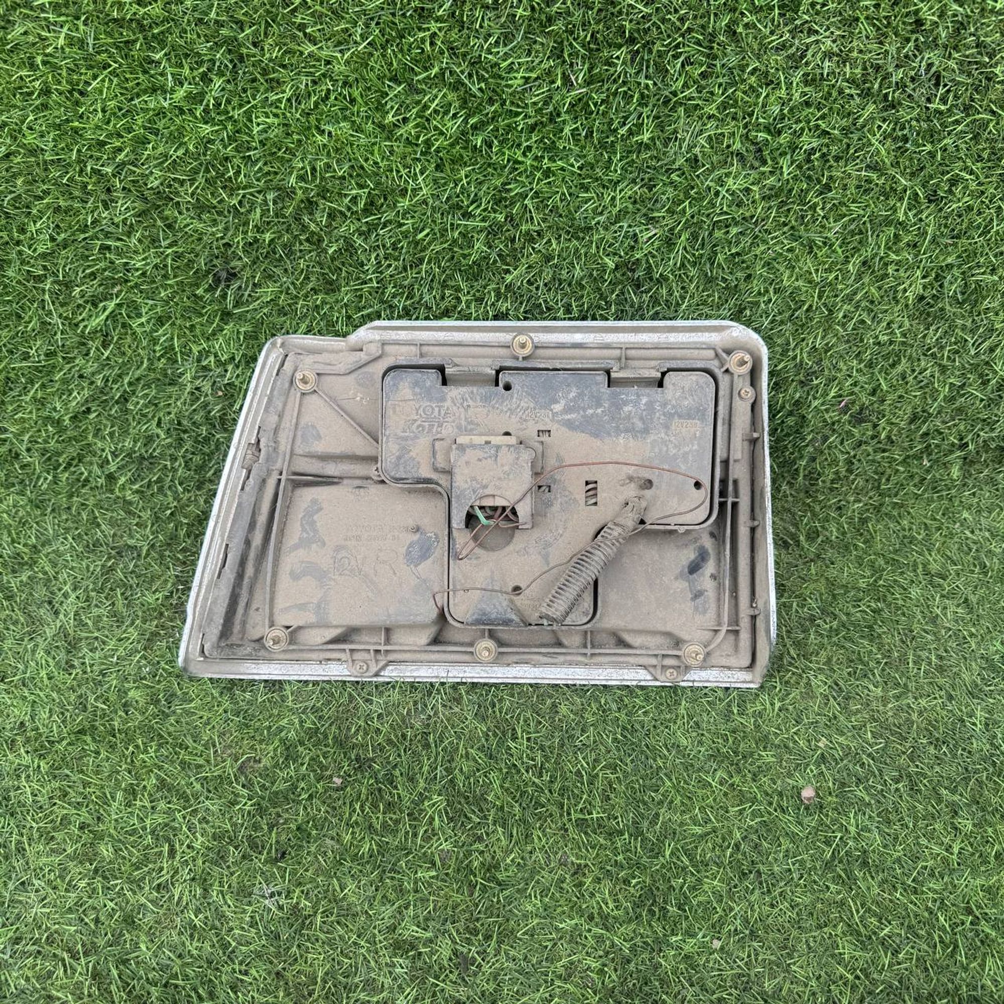 826 Фонарь задний правый TOYOTA COROLLA AE80, 2500 рублей, Невинномысск