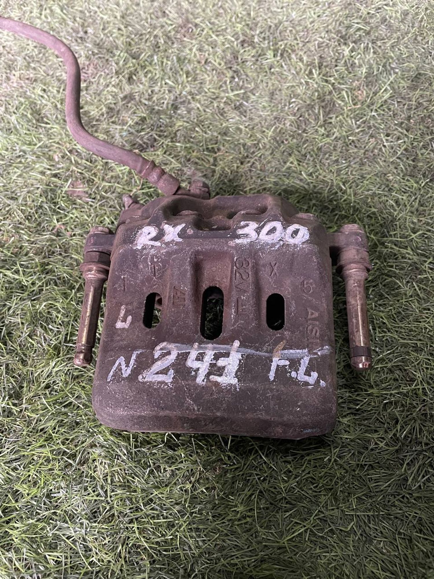 241 Суппорт тормозной задний левый LEXUS RX300, 3000 рублей, Невинномысск