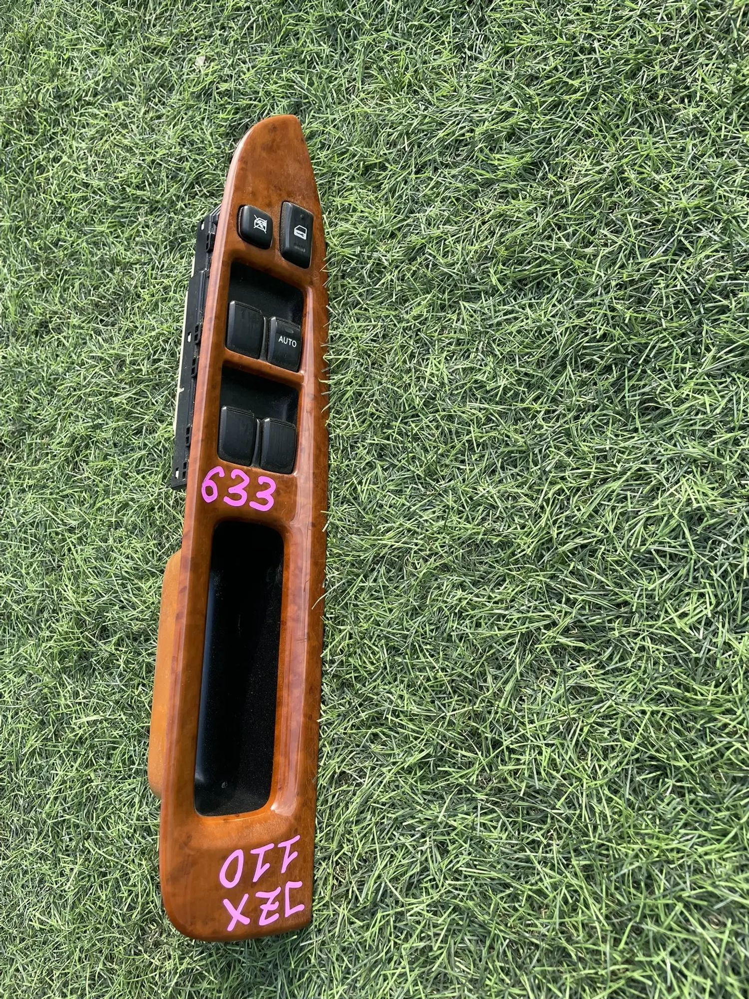 633 Блок управления стеклоподъемником передний правый Toyota Mark II JZX110 1JZ-FSE 2002, 5000 рублей, Невинномысск