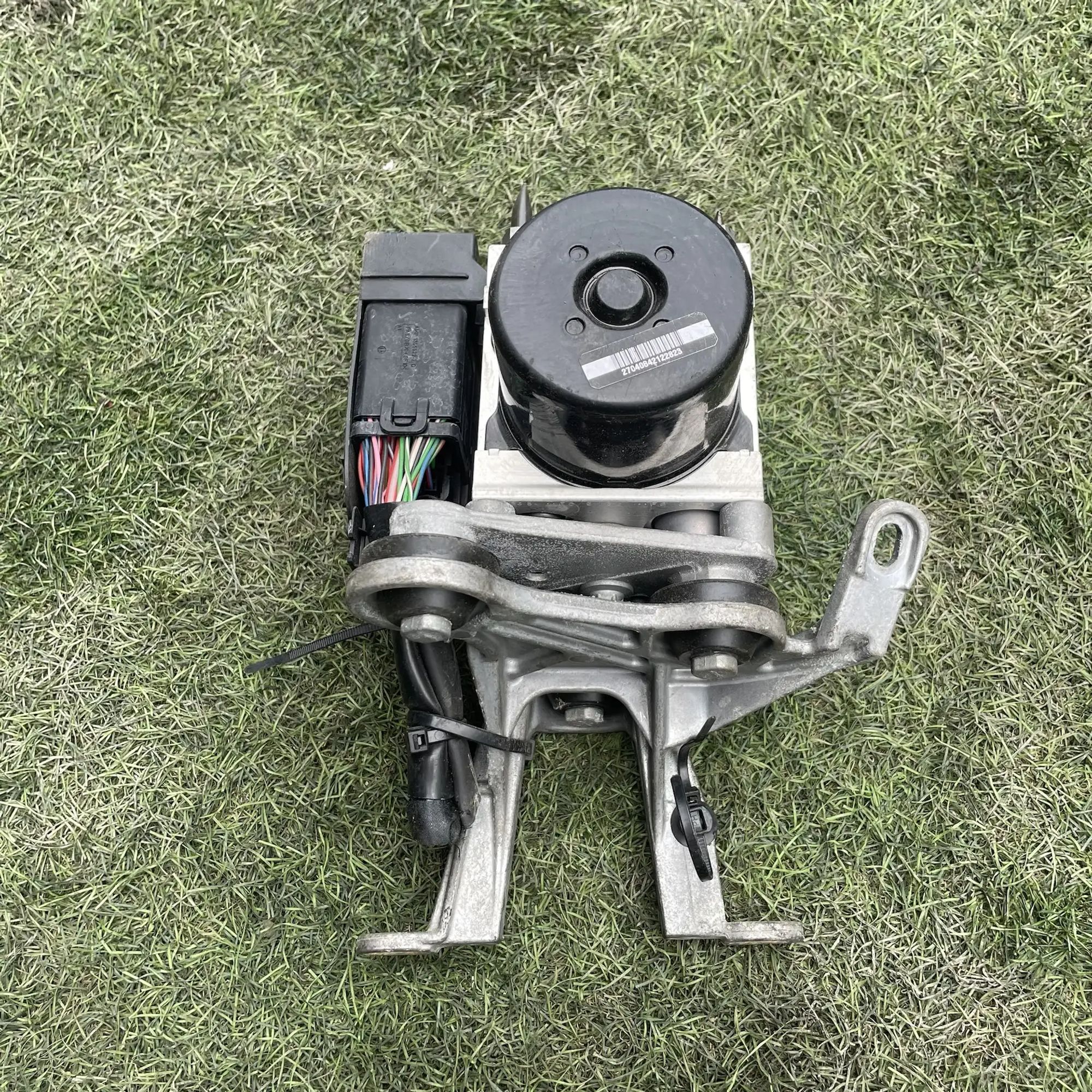 https://ycs.partsauto.market/partsauto-images/thmbs/userImages/772e461030aea93f4dbb6447c0f924d3/part/ef0757fc-90b7-42d9-bc7f-f95cf7fab80e_1779185949129.jpg