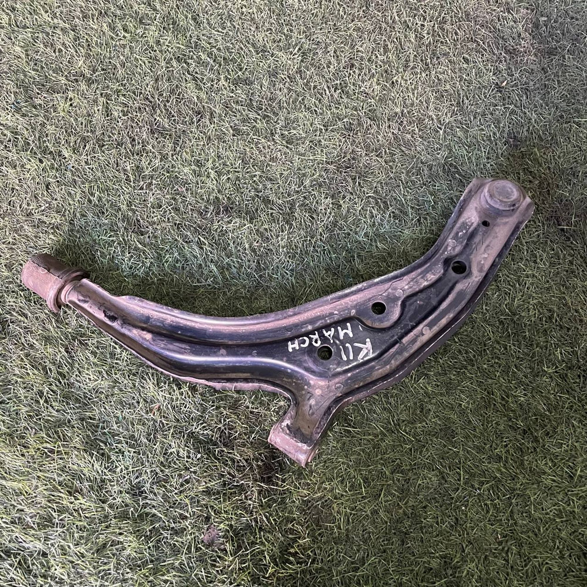 310 Рычаг передний правый нижний NISSAN MARCH K11, 1 рублей, Невинномысск