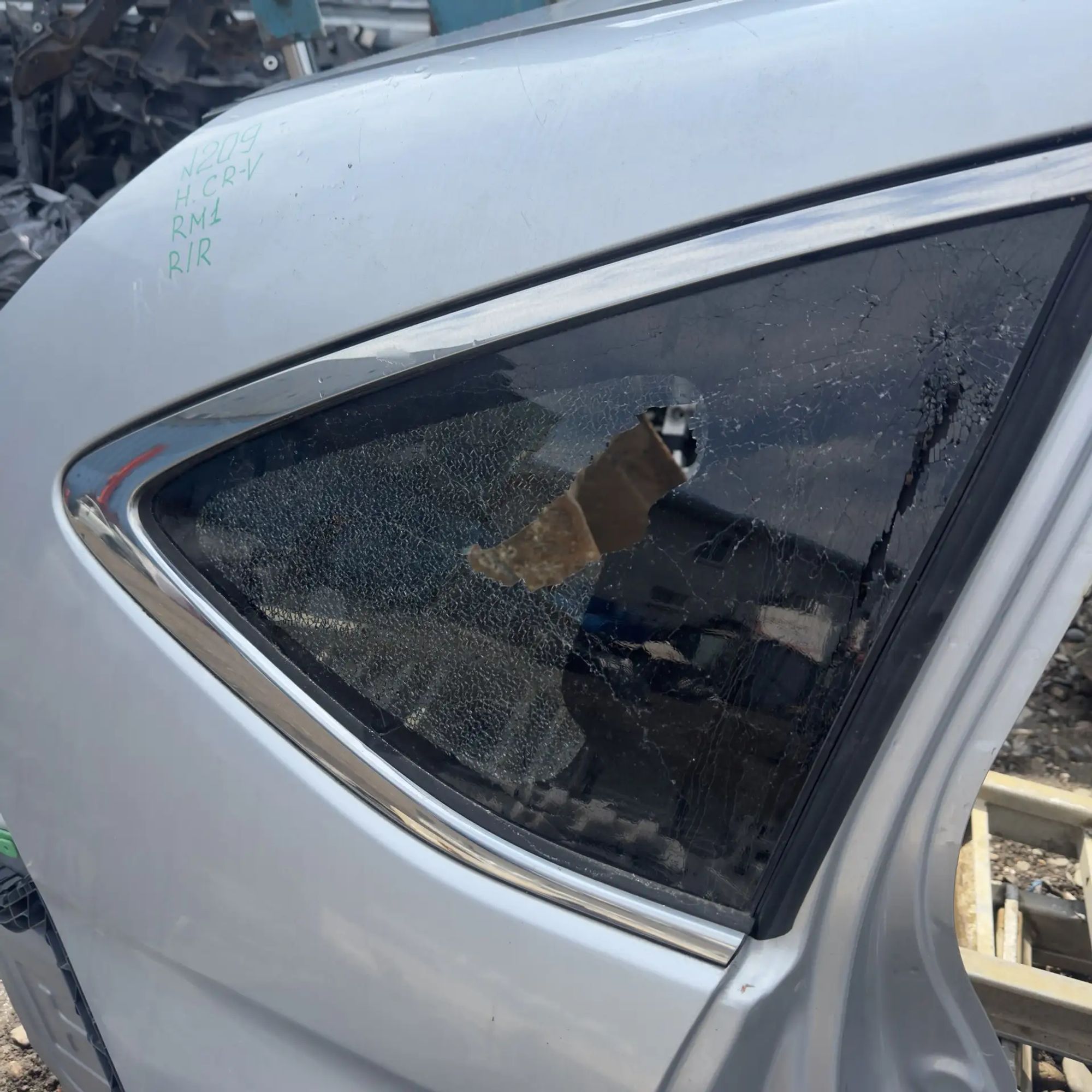 https://ycs.partsauto.market/partsauto-images/thmbs/userImages/772e461030aea93f4dbb6447c0f924d3/part/efb0ce9b-fd45-424b-b192-2b8bbc93faa7_1778228155990.jpg