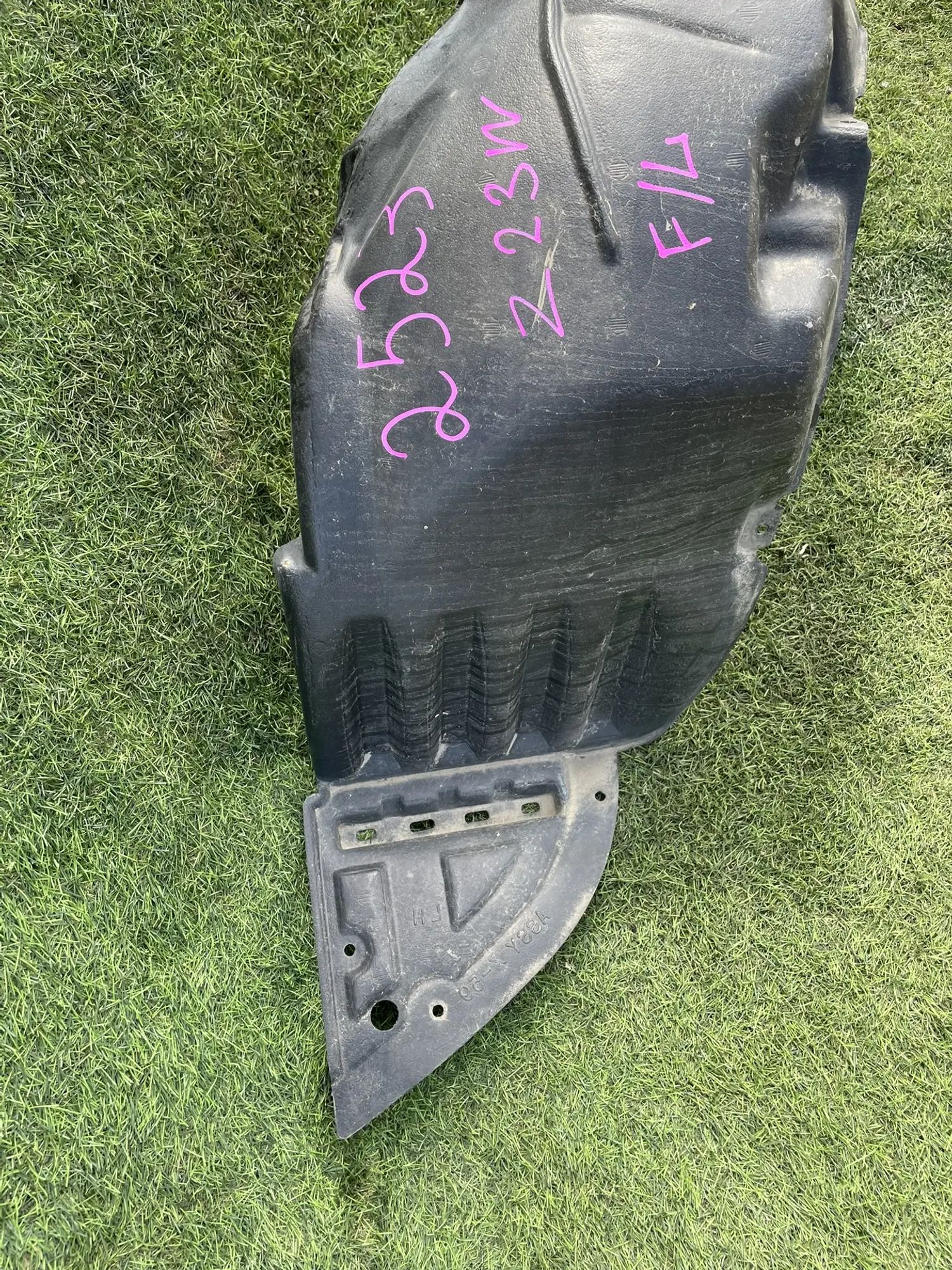 2523 Подкрылок передний левый Mitsubishi Colt Z23W 4A91, 3000 рублей, Невинномысск