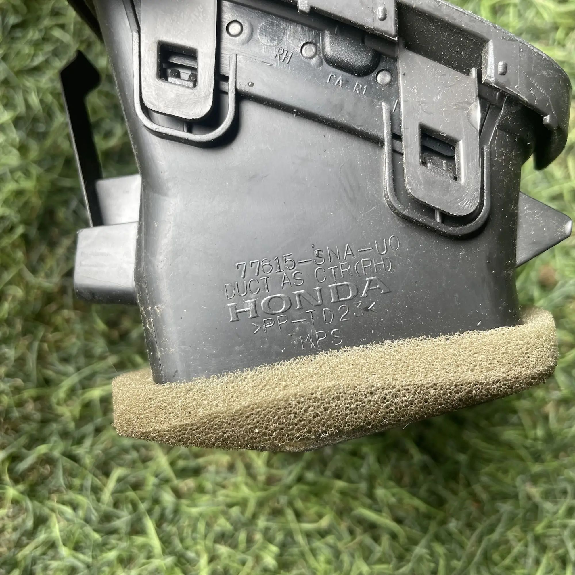 https://ycs.partsauto.market/partsauto-images/thmbs/userImages/772e461030aea93f4dbb6447c0f924d3/part/eff2283c-4d12-4801-9e01-9cb7cbcbbfd7_1779094882295.jpg