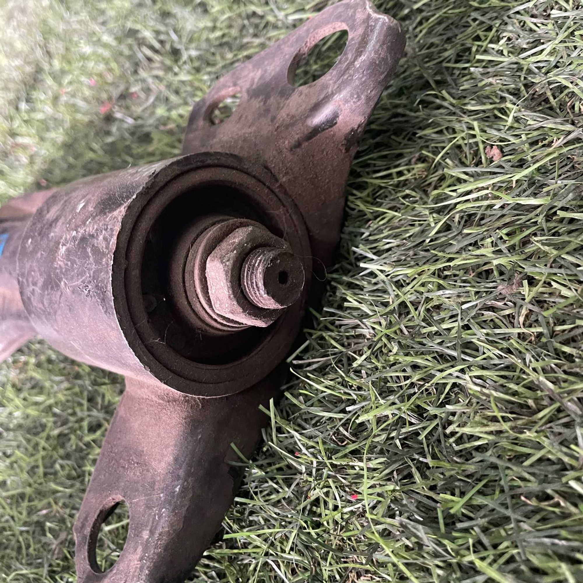 418 Рычаг передний левый нижний MAZDA 626, 3000 рублей, Невинномысск