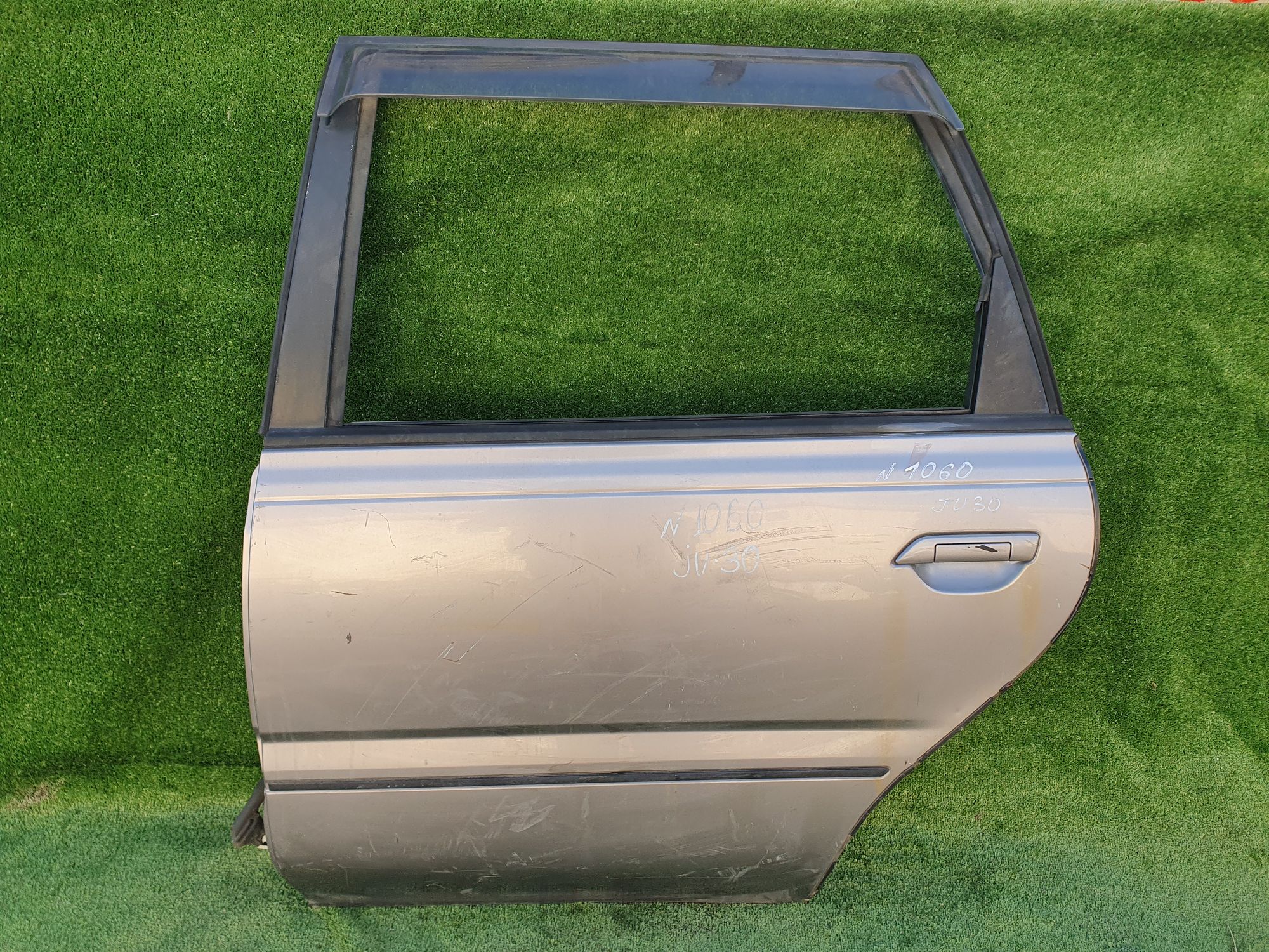 1060 дверь на NISSAN BASSARA JU30, 9500 рублей, Невинномысск