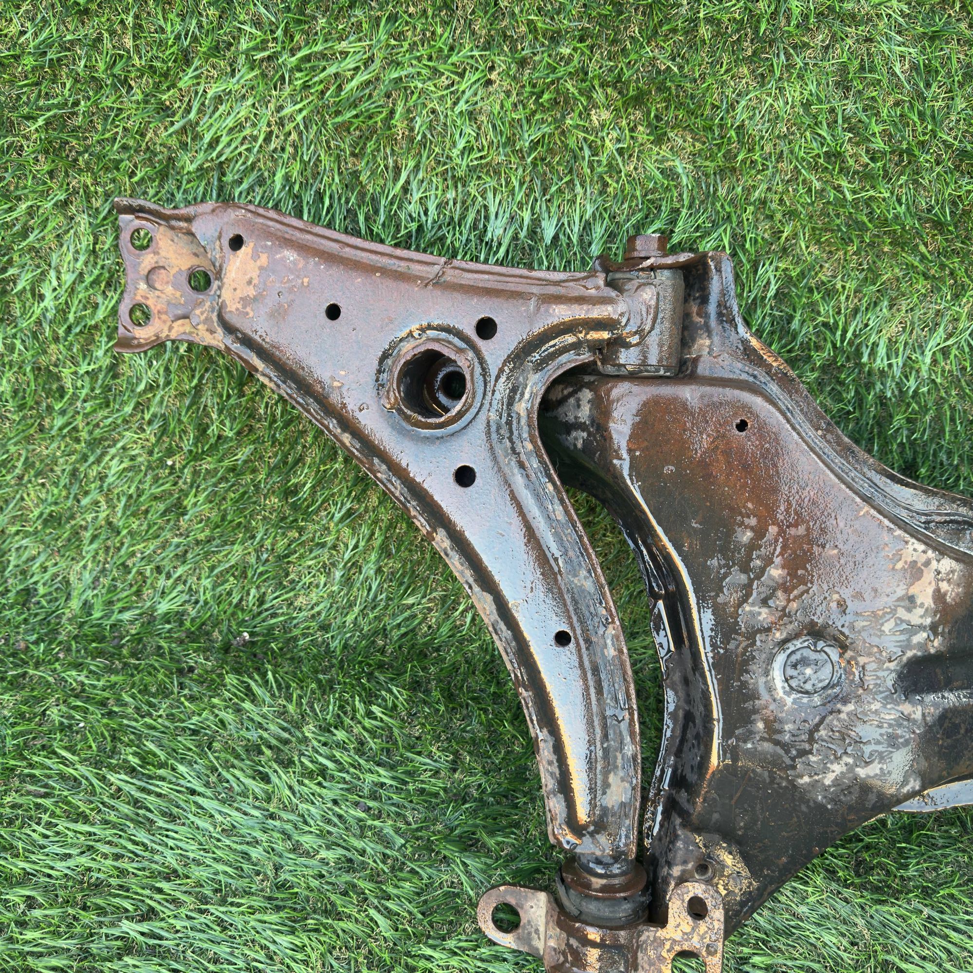 157 Подрамник передний TOYOTA CARINA AT170, 6000 рублей, Невинномысск