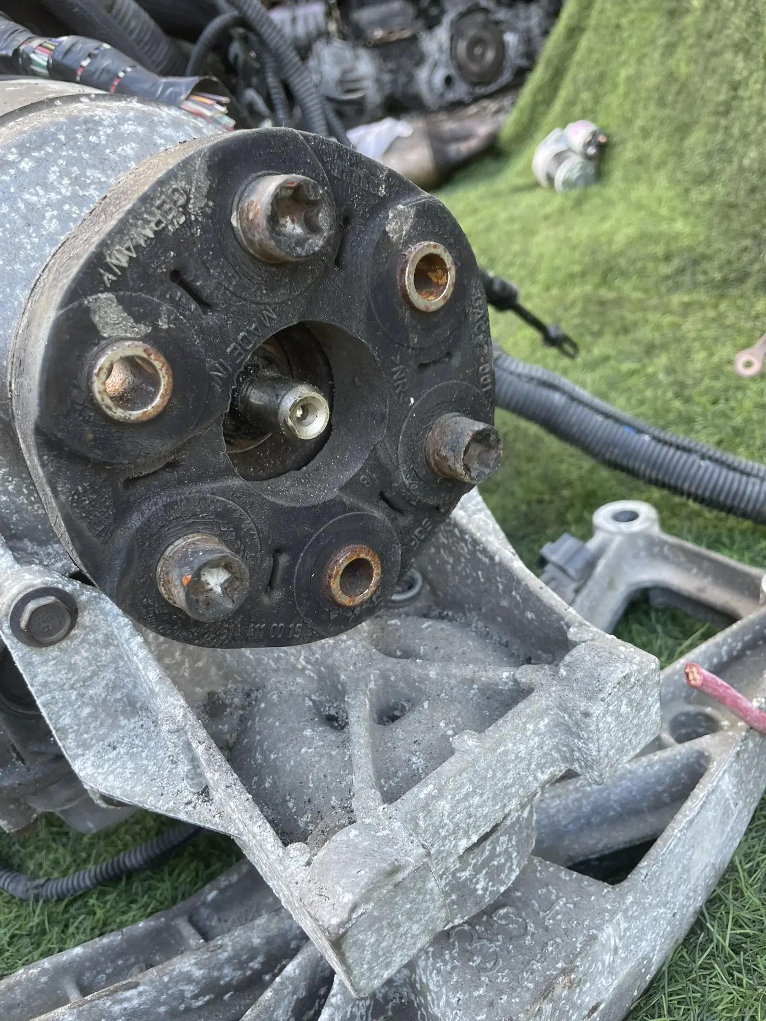 https://ycs.partsauto.market/partsauto-images/thmbs/userImages/772e461030aea93f4dbb6447c0f924d3/part/f1534428-077c-479a-9a28-7d09d6c61a73_1776410078605.jpg