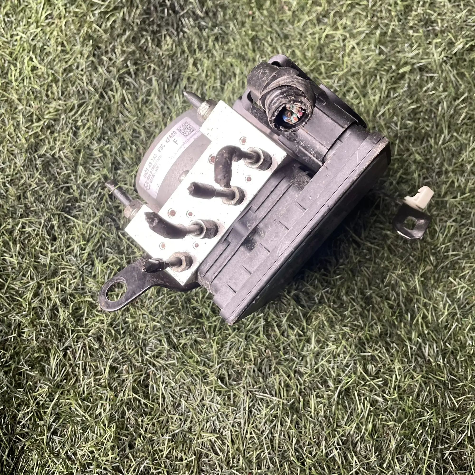 https://ycs.partsauto.market/partsauto-images/thmbs/userImages/772e461030aea93f4dbb6447c0f924d3/part/f1549805-36ee-4552-a7e5-a1ad8c233301_1776927222028.jpg