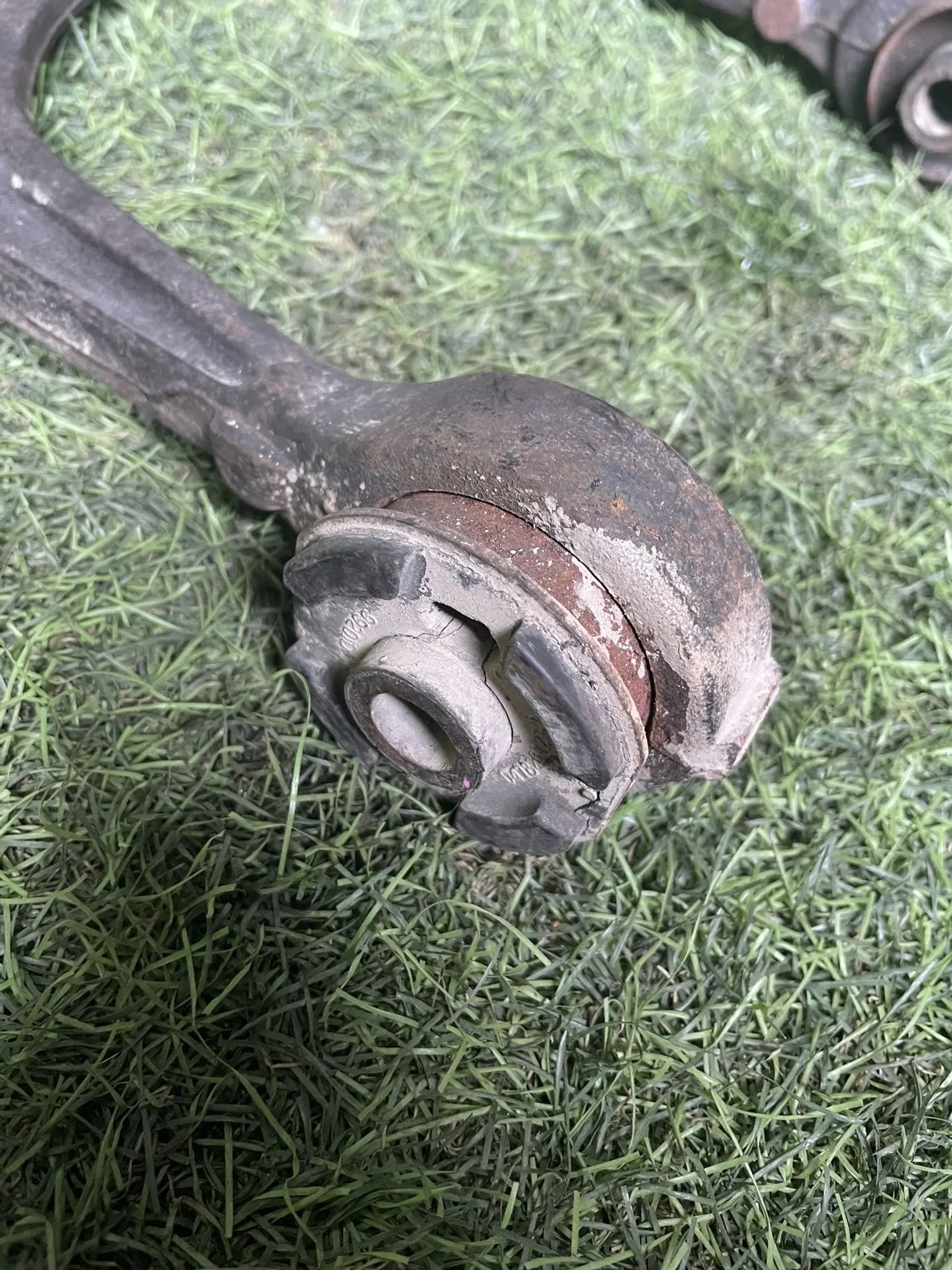 https://ycs.partsauto.market/partsauto-images/thmbs/userImages/772e461030aea93f4dbb6447c0f924d3/part/f16dac58-f091-4777-b239-bc726b3f119a_1775048642672.jpg