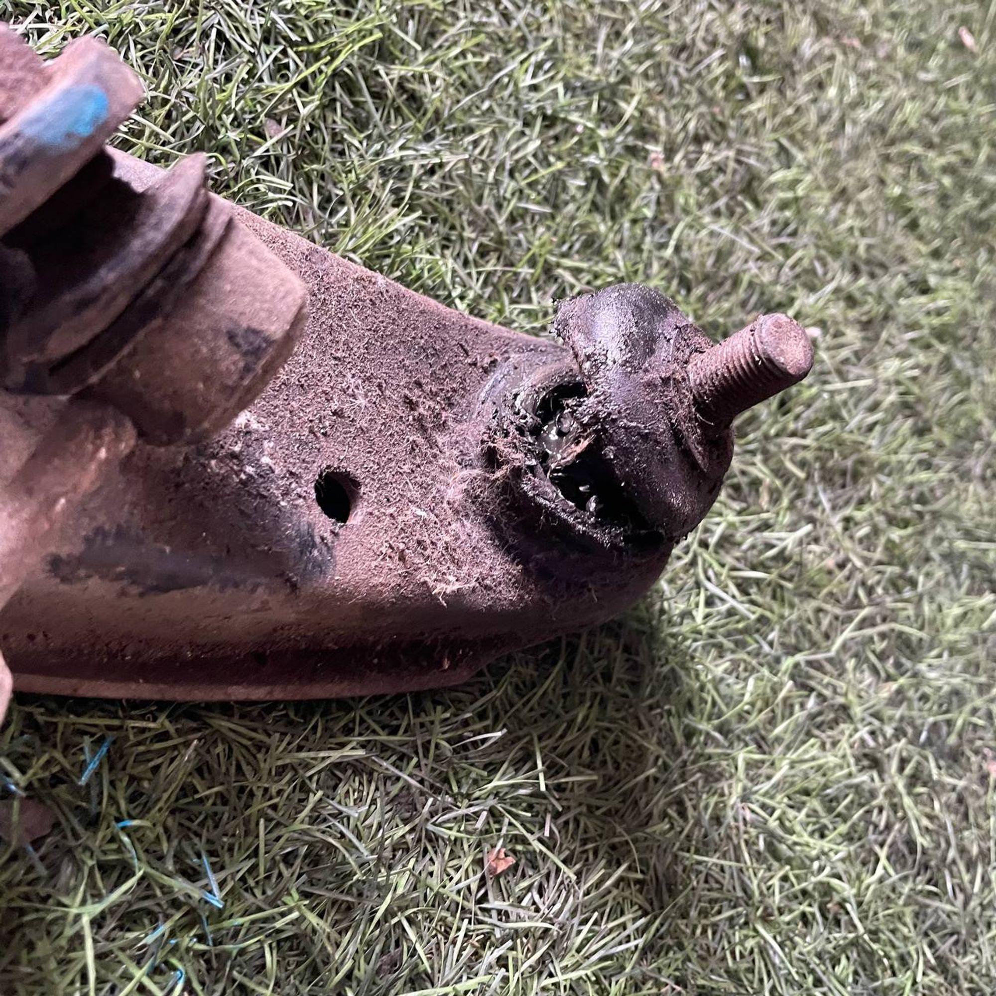 777 Рычаг передний правый нижний MITSUBISHI PAJERO JUNIOR H57A, 3500 рублей, Невинномысск