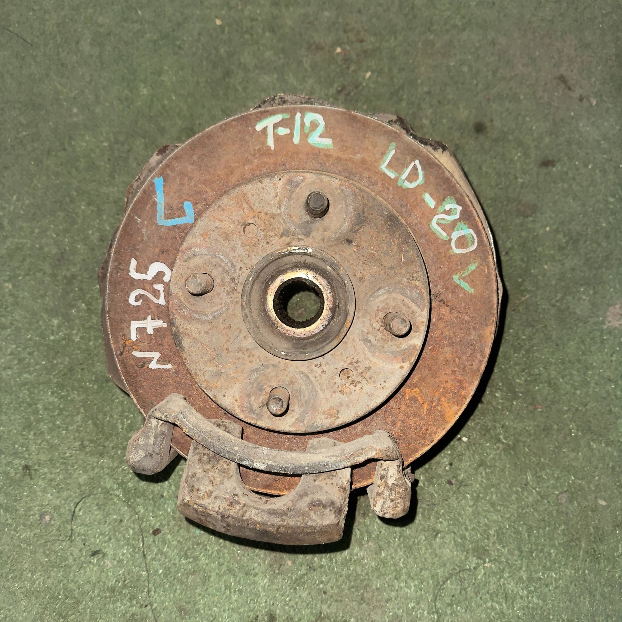 725 Ступица передняя левая NISSAN LD20, 1 рублей, Невинномысск