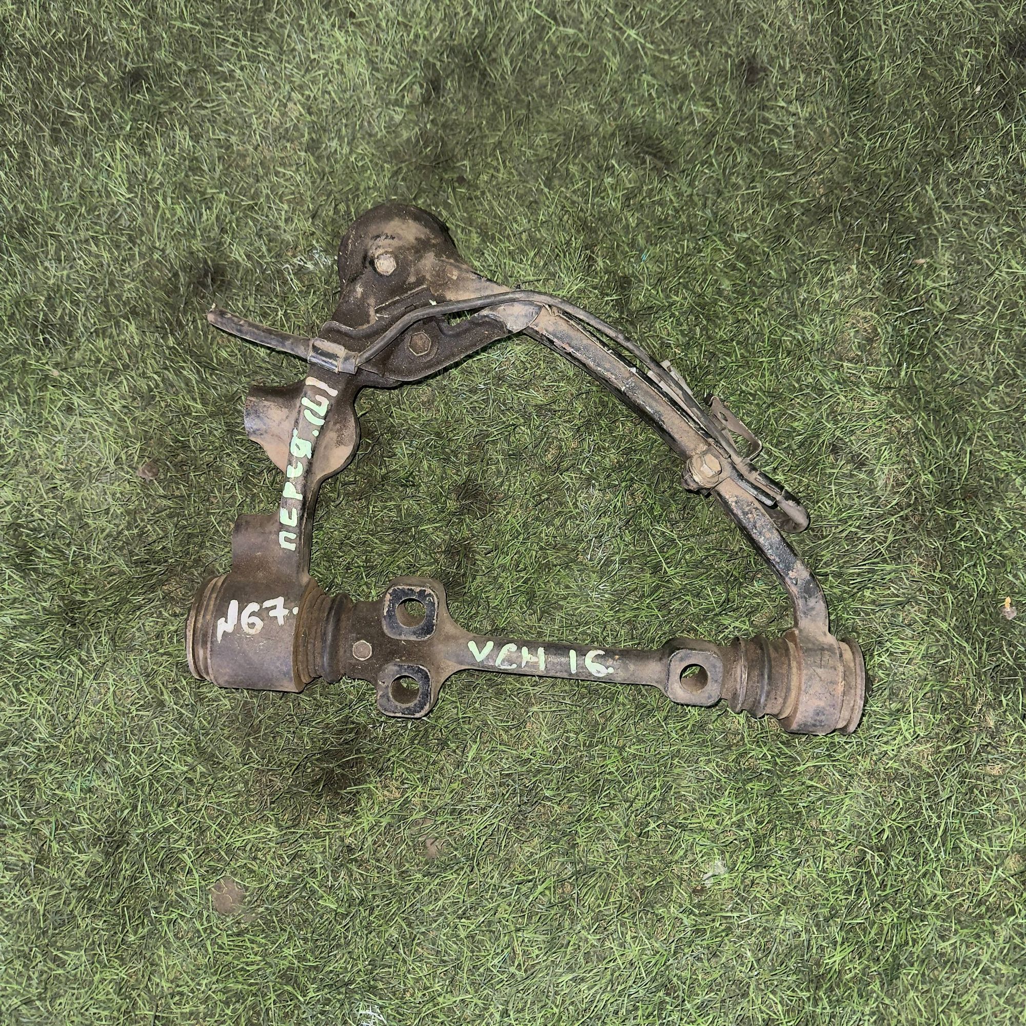 67 Рычаг передний левый верхний TOYOTA HIACE KZH106 1KZ, 7500 рублей, Невинномысск