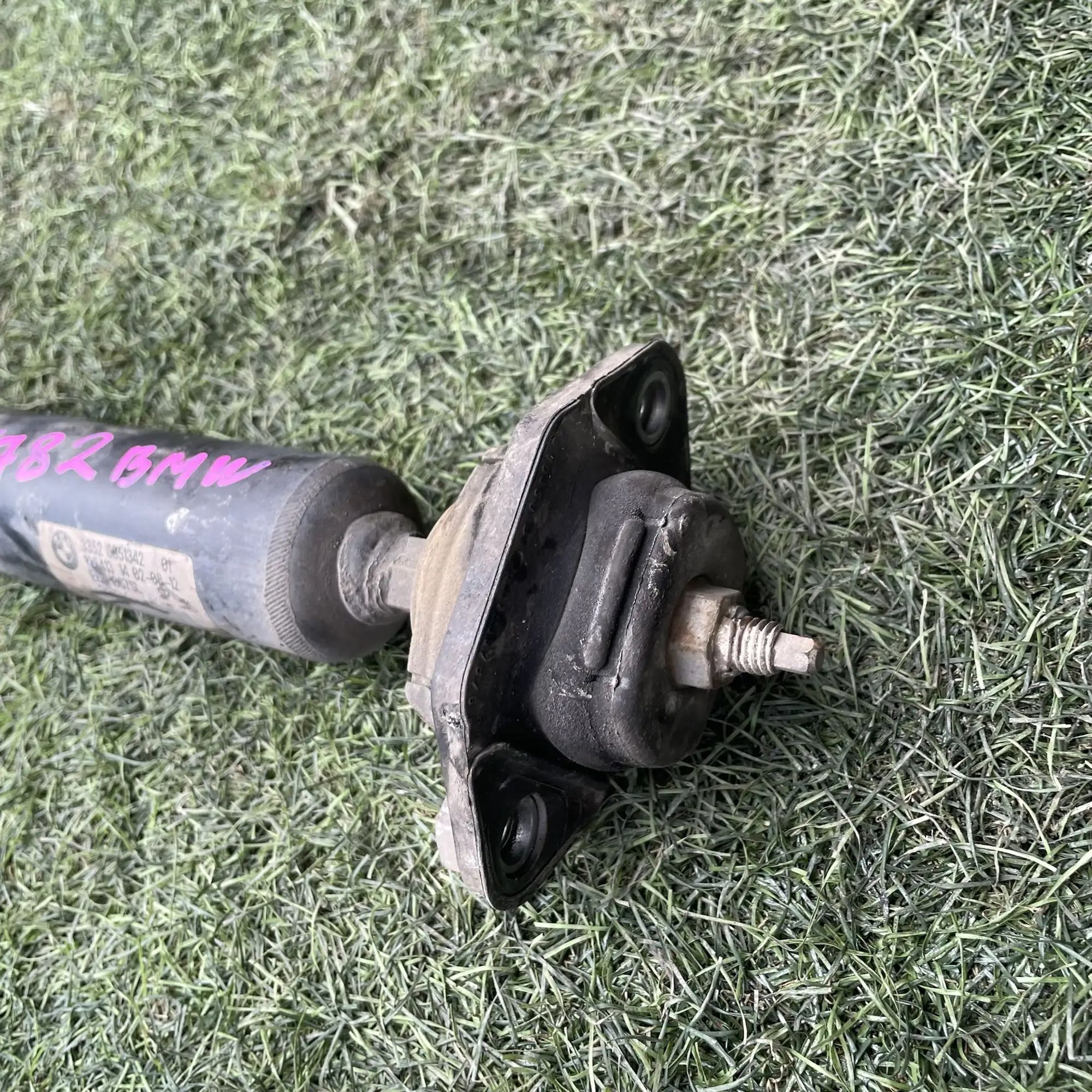 https://ycs.partsauto.market/partsauto-images/thmbs/userImages/772e461030aea93f4dbb6447c0f924d3/part/f2935e41-c21c-49d8-b285-f68f1fb07ce9_1779175975801.jpg