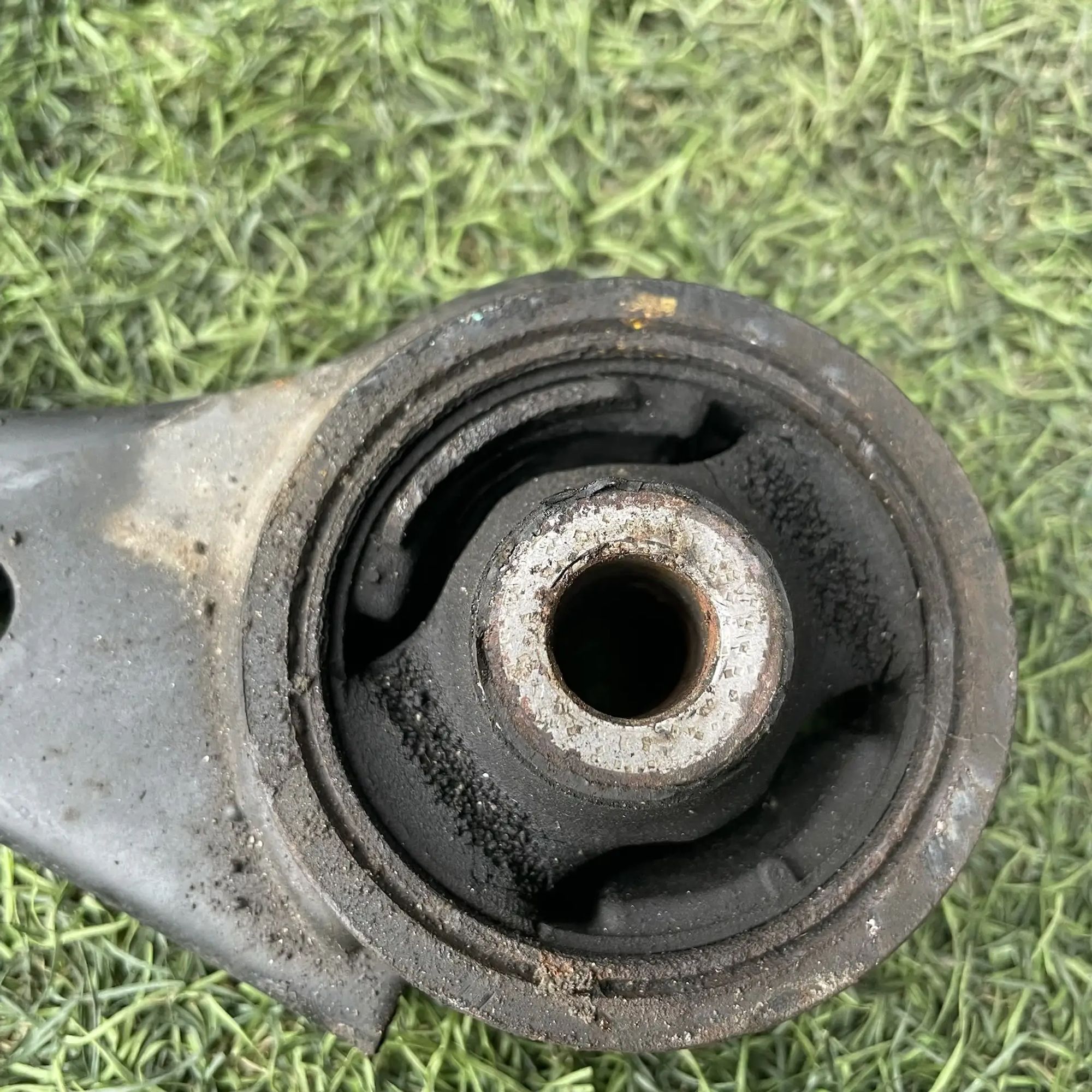 https://ycs.partsauto.market/partsauto-images/thmbs/userImages/772e461030aea93f4dbb6447c0f924d3/part/f2a181f7-19ef-4405-bdca-fcd47f62024f_1779196938905.jpg