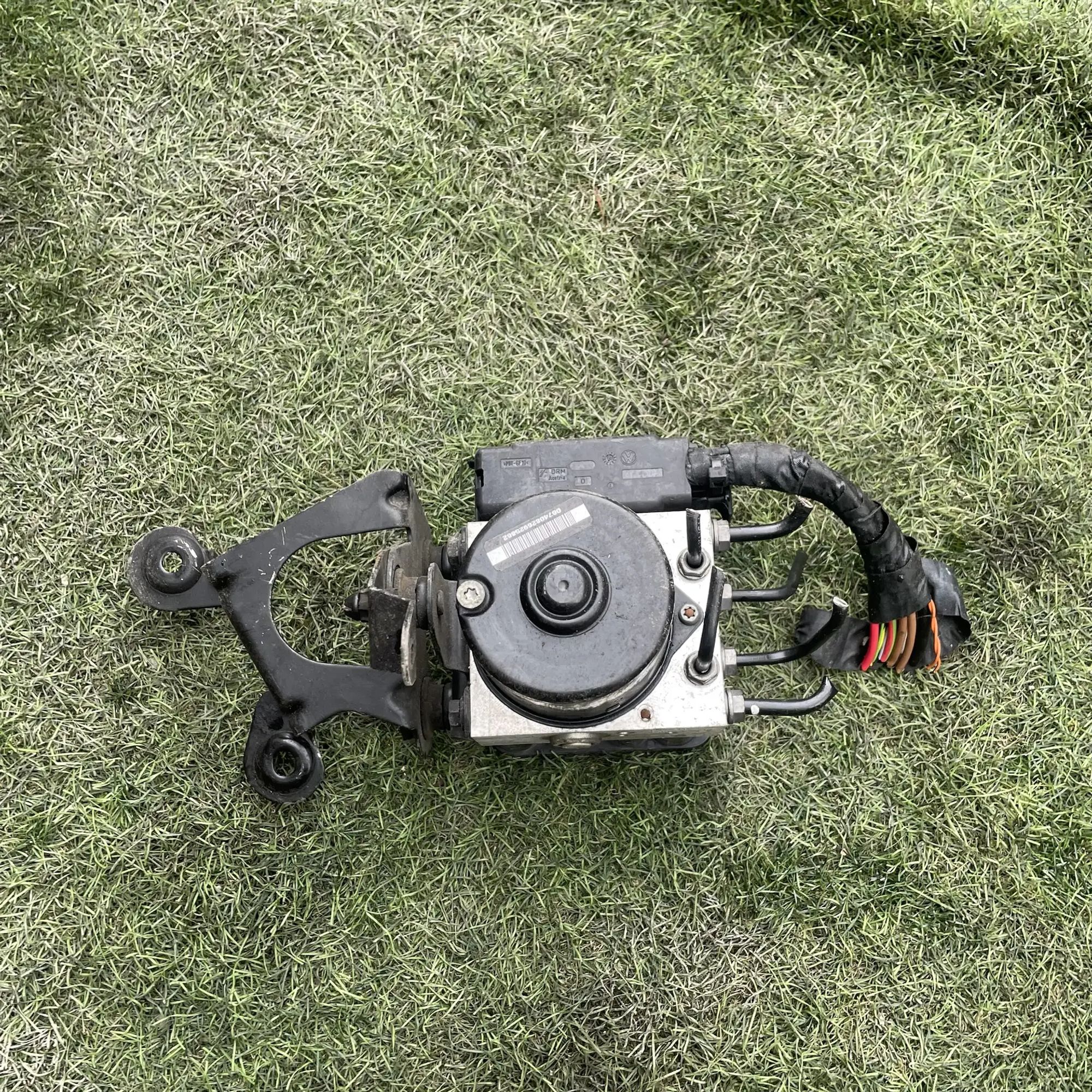 https://ycs.partsauto.market/partsauto-images/thmbs/userImages/772e461030aea93f4dbb6447c0f924d3/part/f2eb0691-faee-47f0-945a-bf803d2f4d87_1779187744404.jpg