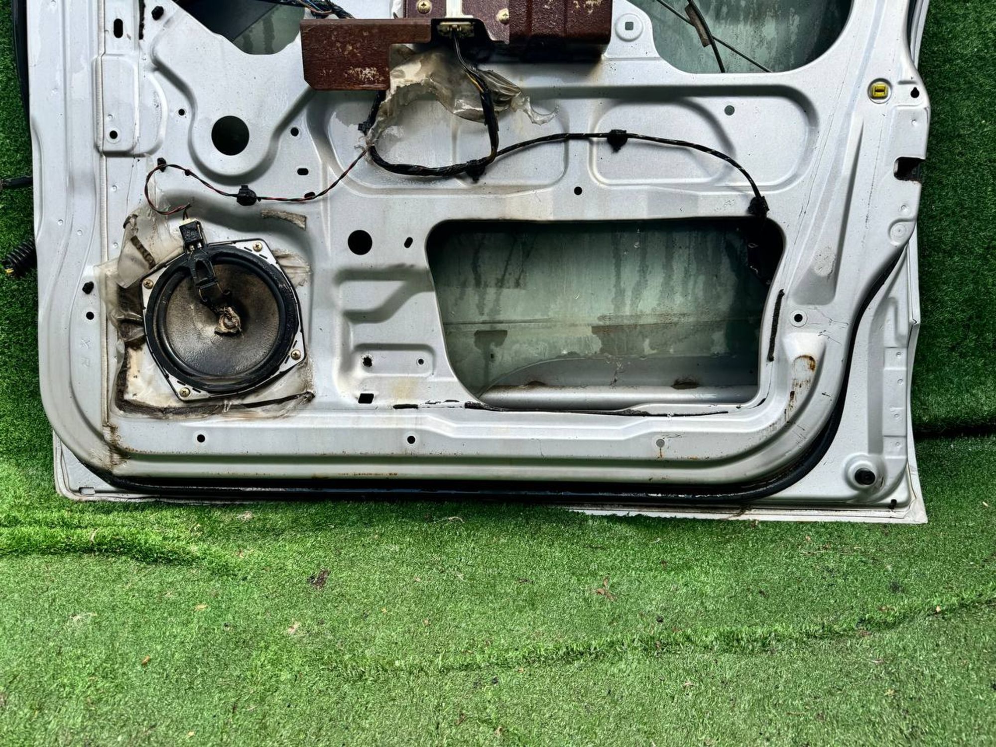 856 дверь на MITSUBISHI DINGO CQ2A, 12000 рублей, Невинномысск