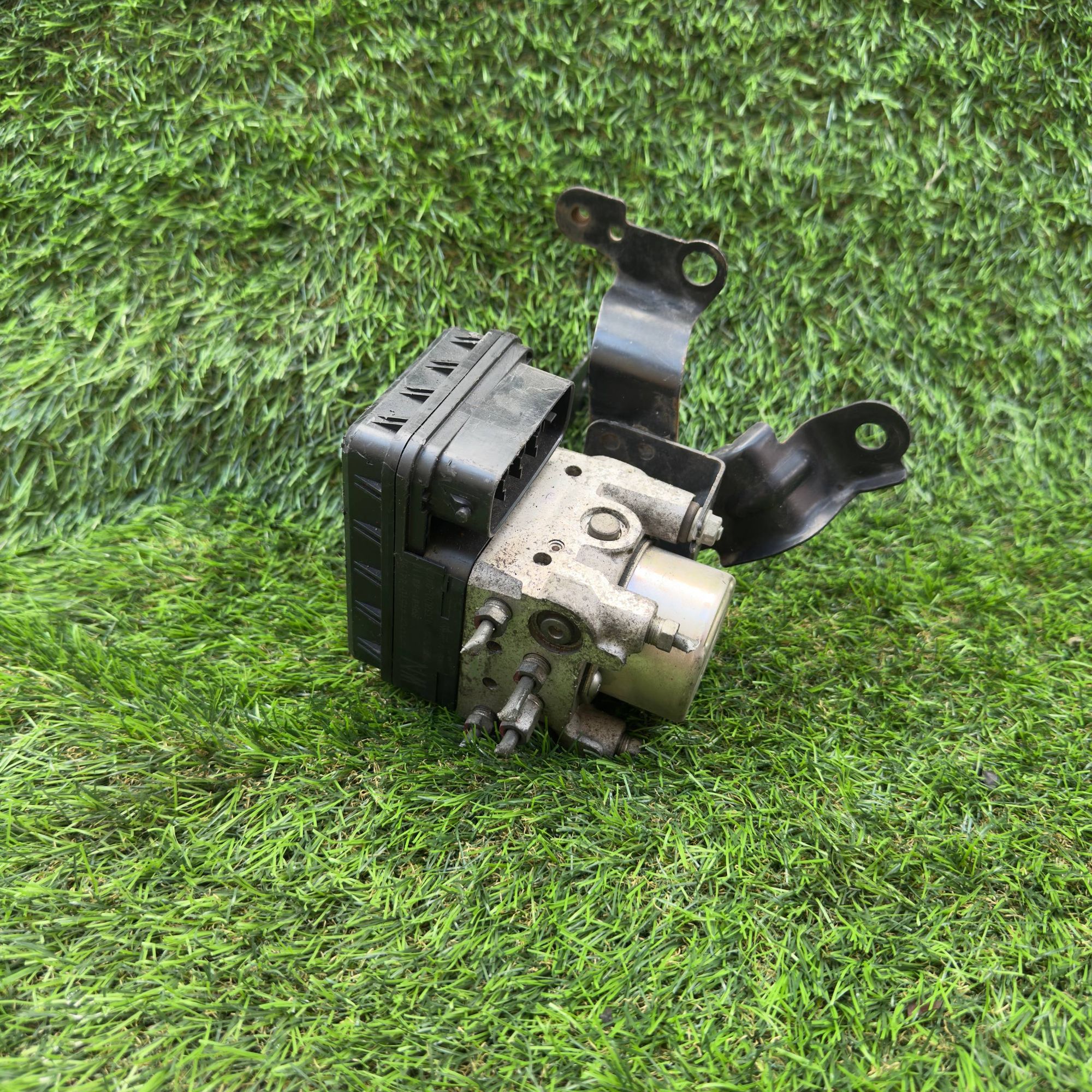 435 Блок ABS TOYOTA ISIS 	ZGM10, 1 рублей, Невинномысск