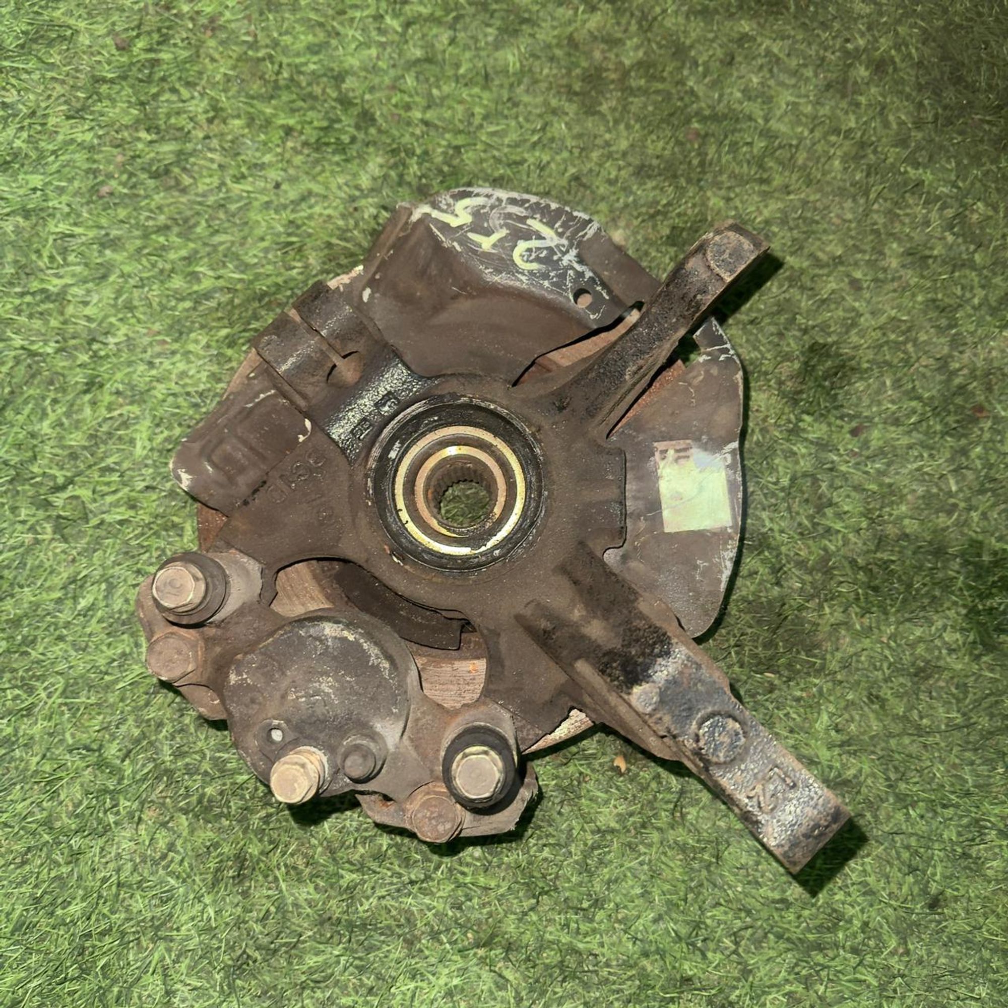 255 Ступица передняя левая MAZDA FAMILIA BHALP, 4500 рублей, Невинномысск