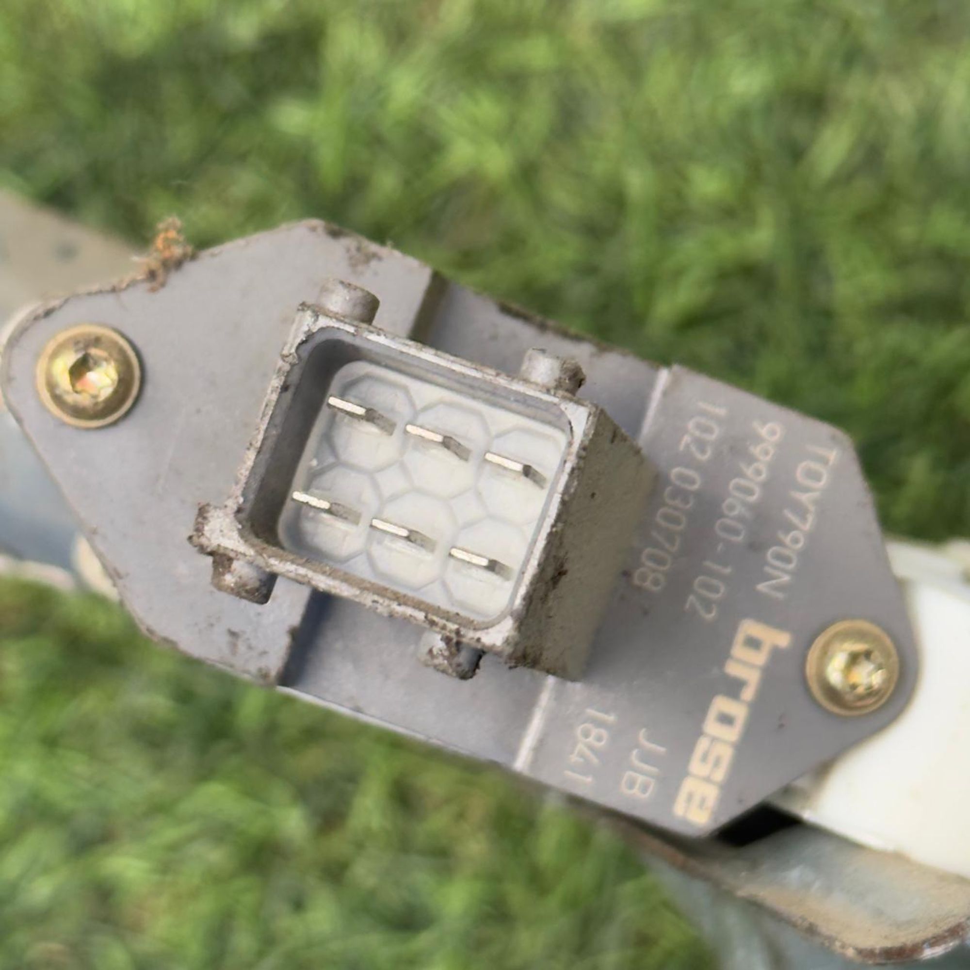 234 Стеклоподъемник передней правой двери TOYOTA AVENSIS AZT250, 3000 рублей, Невинномысск