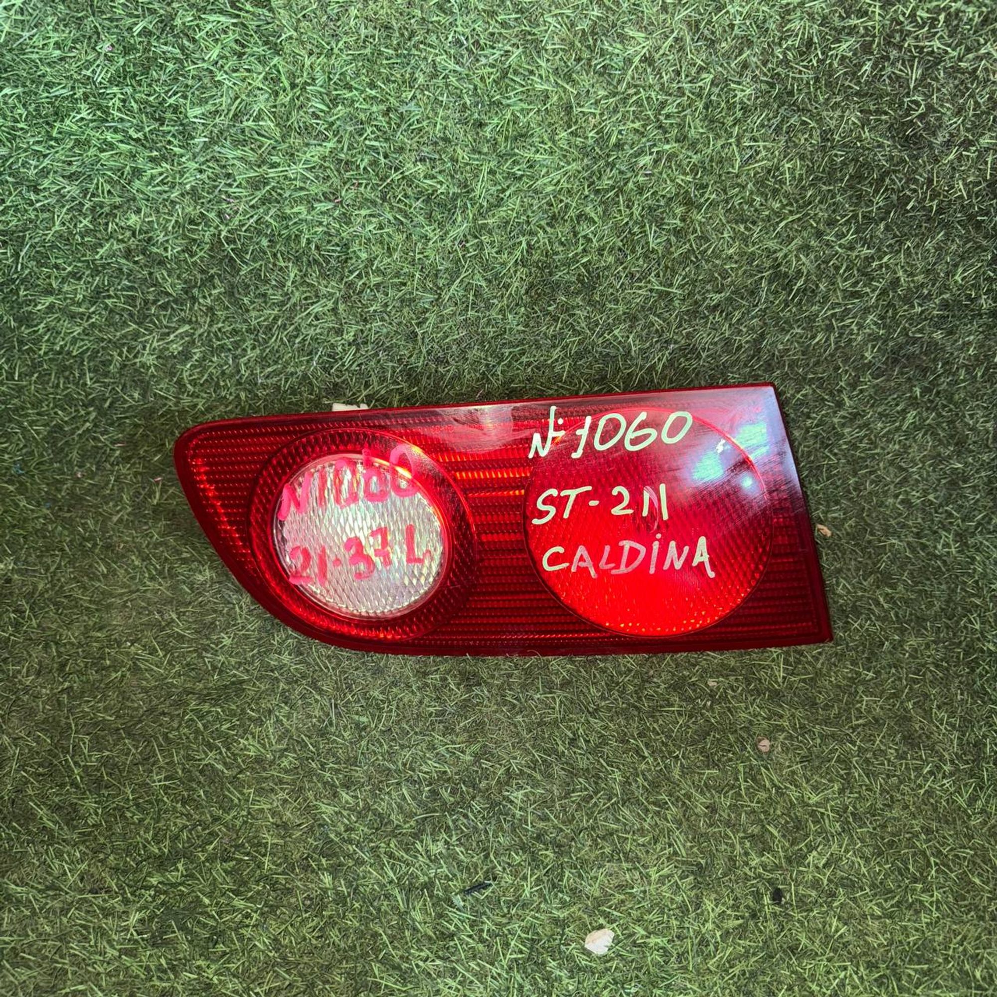 1060 Фонарь задний левый Toyota Caldina ST211, 3500 рублей, Невинномысск