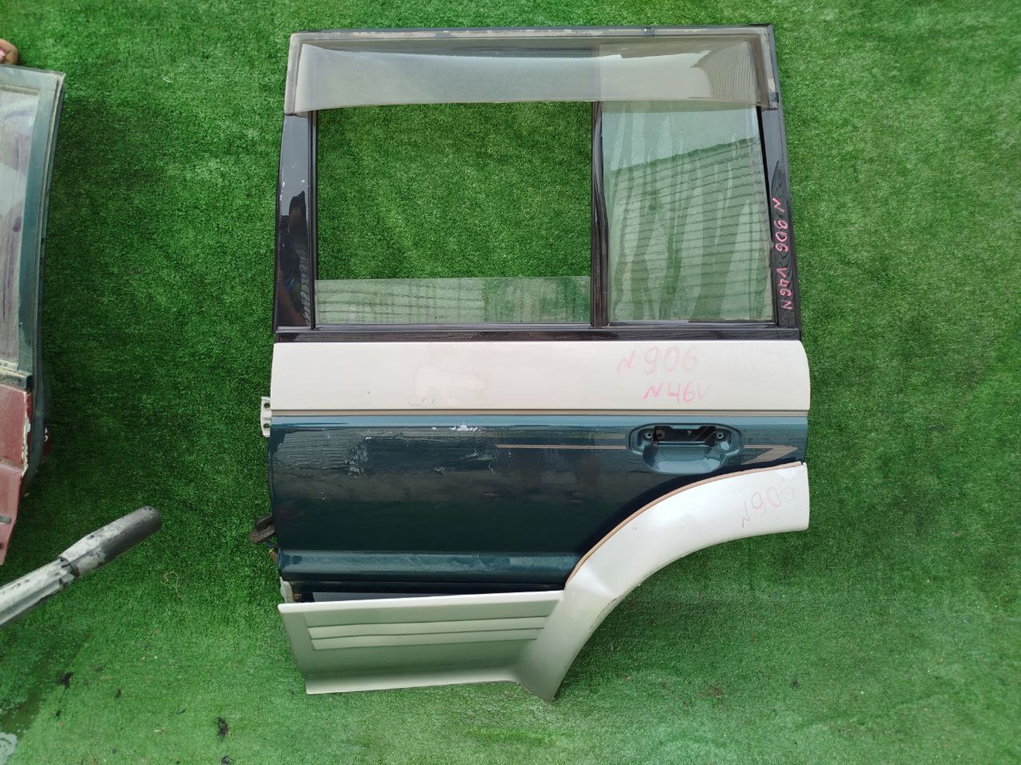 906 дверь на MITSUBISHI PAJERO V46W, 15000 рублей, Невинномысск