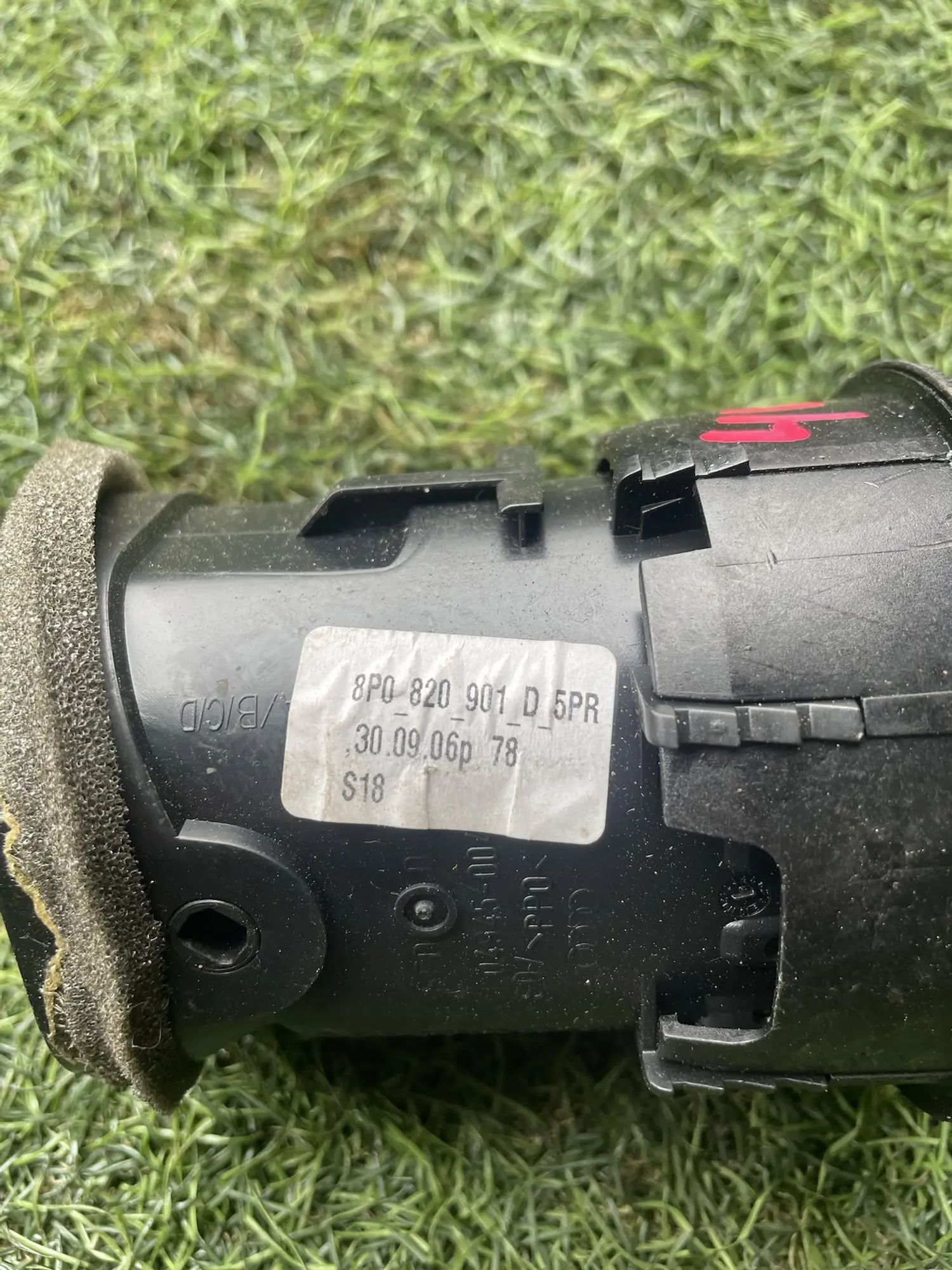 https://ycs.partsauto.market/partsauto-images/thmbs/userImages/772e461030aea93f4dbb6447c0f924d3/part/f3f88774-fcb9-4066-9c3c-0aa5981bf1da_1779093532314.jpg