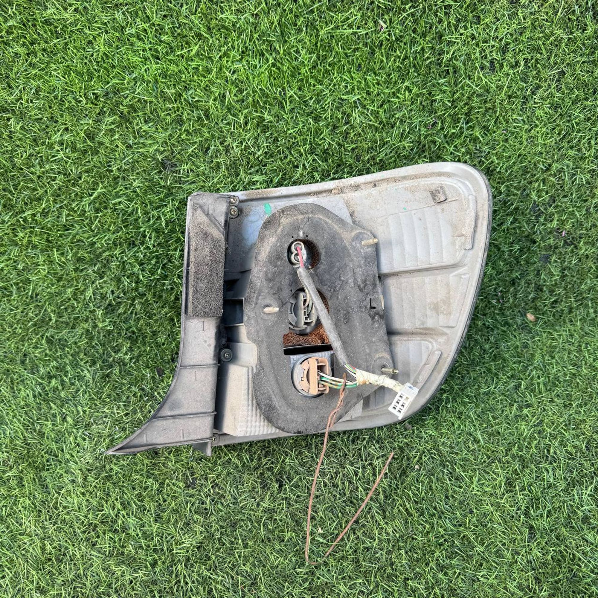 947 Фонарь задний левый TOYOTA BREVIS JCG10, 1 рублей, Невинномысск