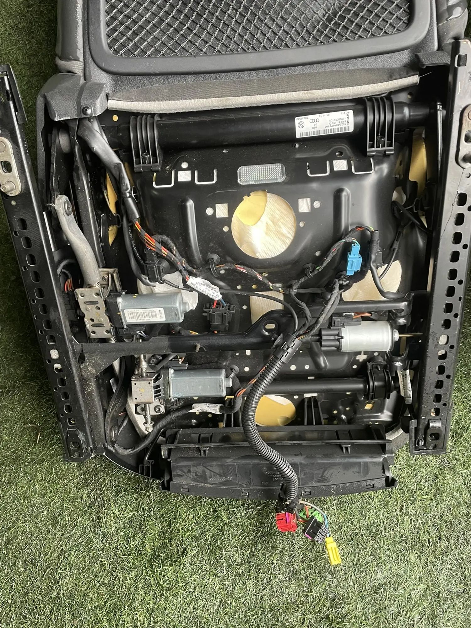 https://ycs.partsauto.market/partsauto-images/thmbs/userImages/772e461030aea93f4dbb6447c0f924d3/part/f4a2cccf-e31b-4082-bb04-c8dcaa6082cc_1777967836050.jpg