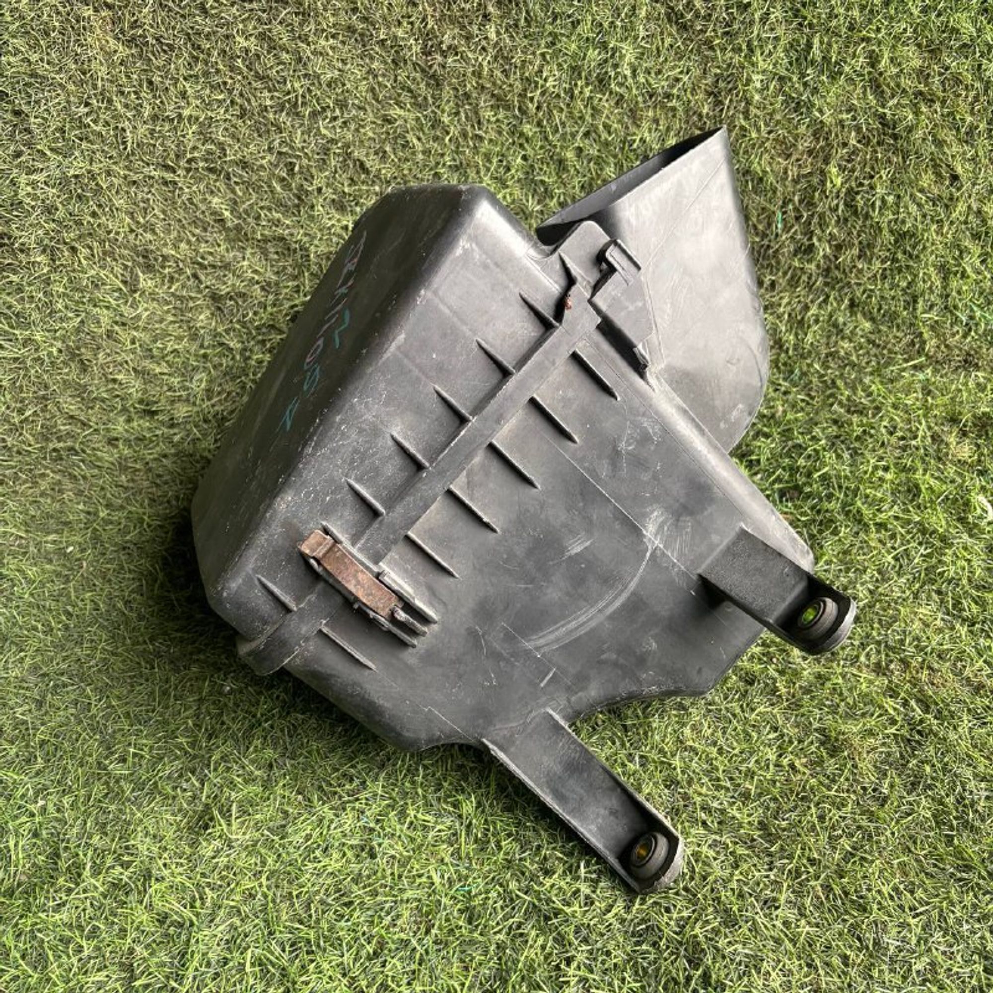 https://ycs.partsauto.market/partsauto-images/thmbs/userImages/772e461030aea93f4dbb6447c0f924d3/part/f5c08f51-c2f7-4a7f-a637-d4eef74e2c76_1773835623542.jpg