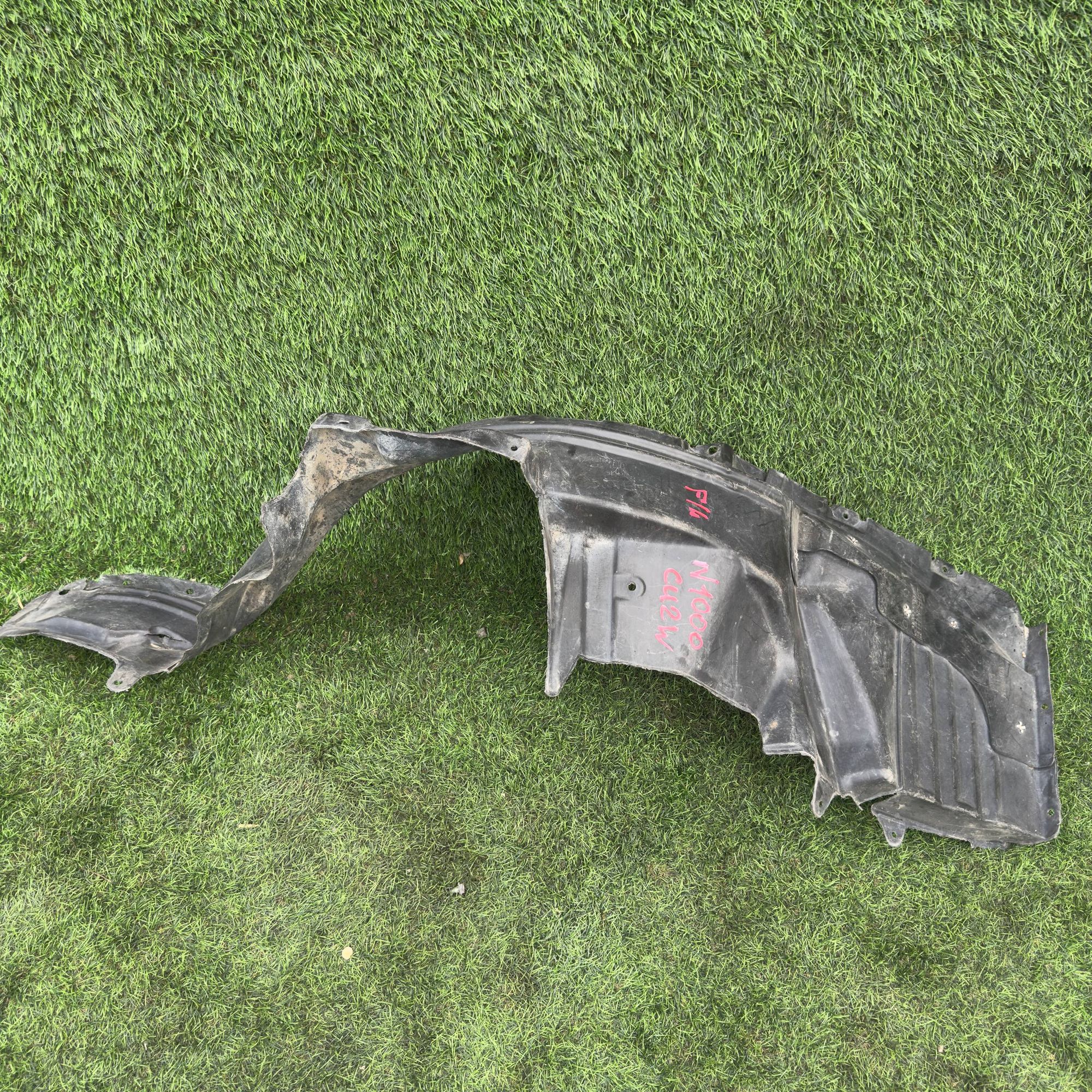 1000 Подкрылок передний левый MITSUBISHI AIRTREK CU2W, 999 рублей, Невинномысск