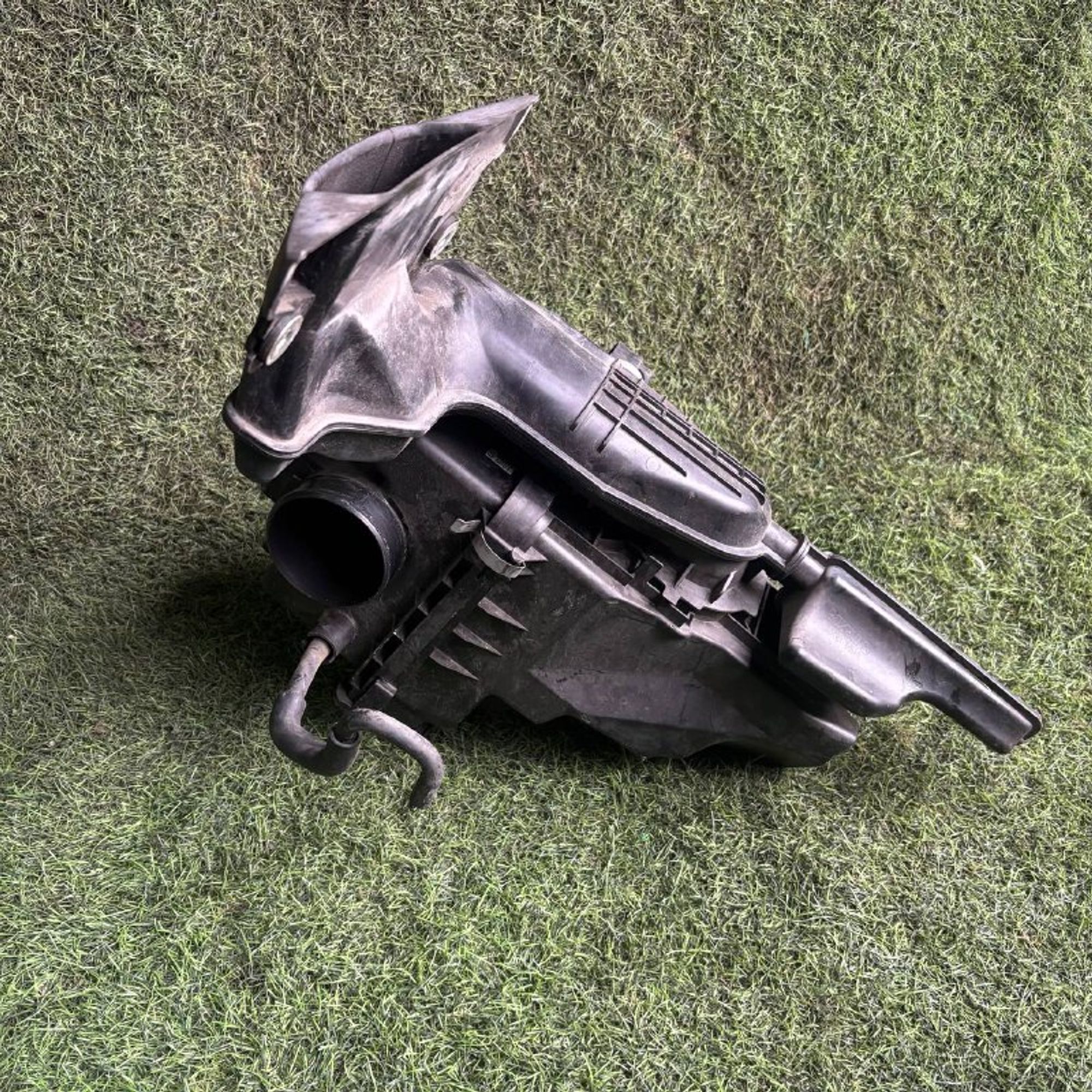 https://ycs.partsauto.market/partsauto-images/thmbs/userImages/772e461030aea93f4dbb6447c0f924d3/part/f64a241a-8b05-4e31-ba96-0ce7dd4e67f8_1773835721672.jpg