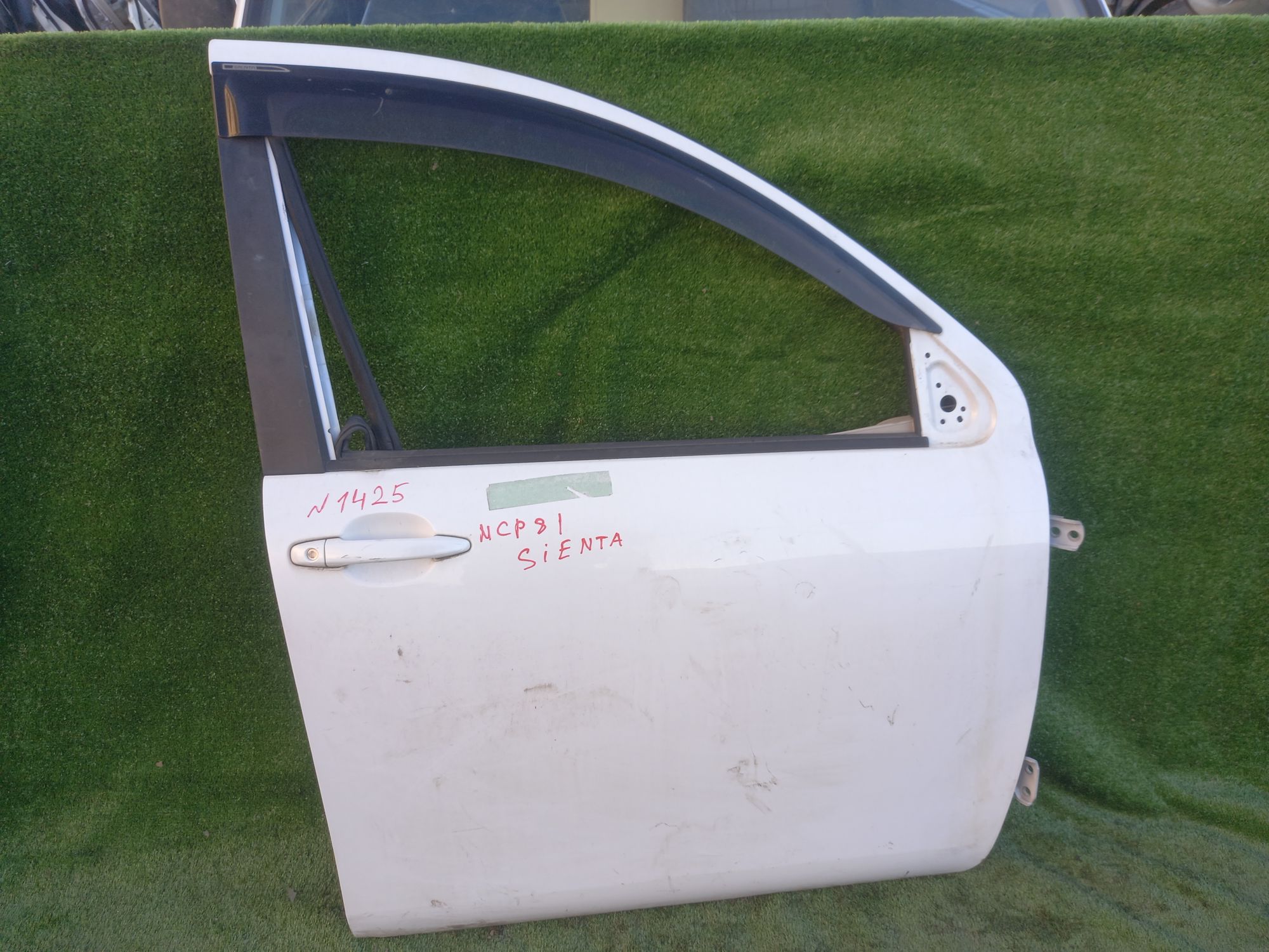 1425 дверь на TOYOTA SIENTA NCP81, 7000 рублей, Невинномысск