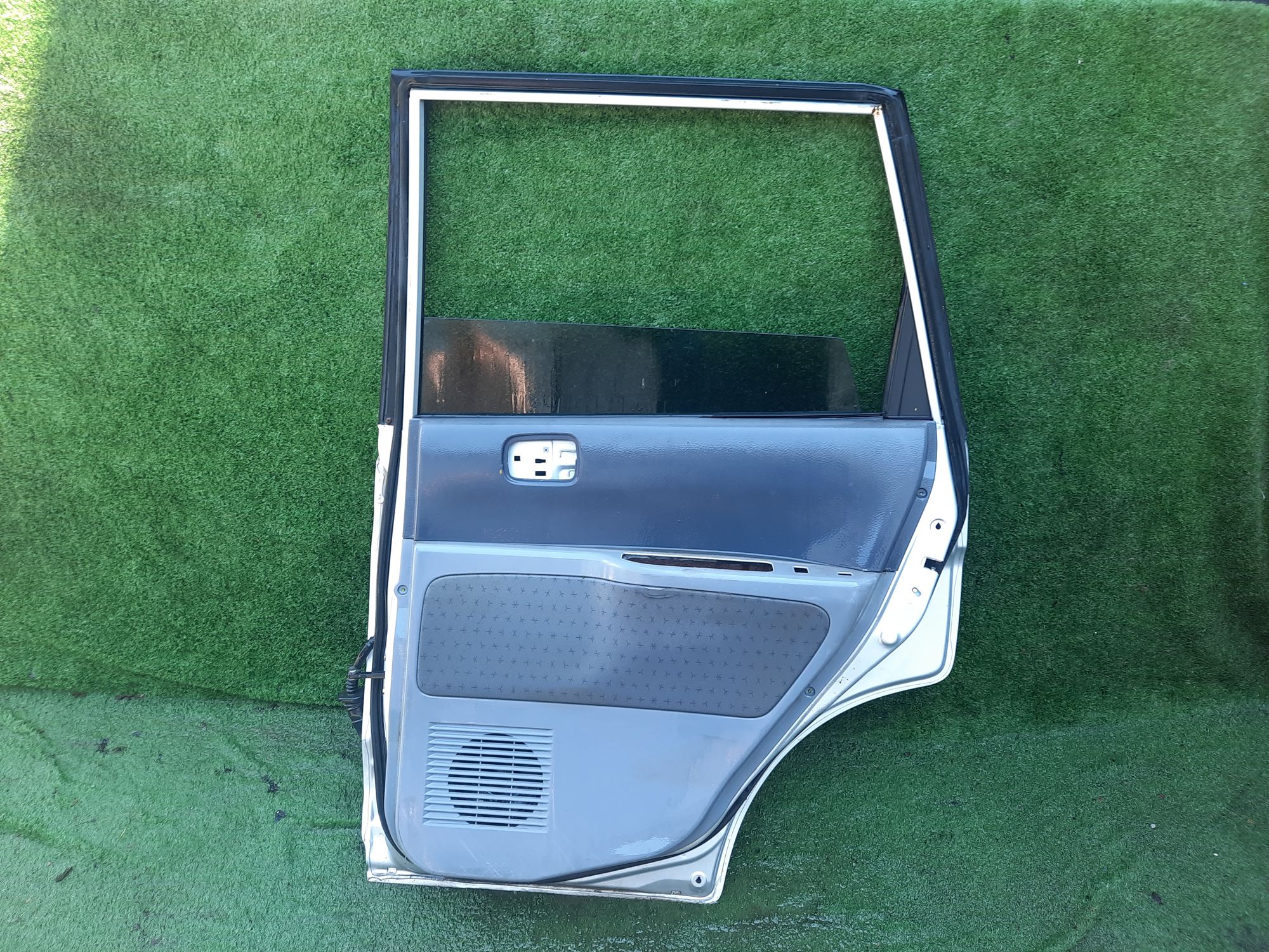 855 дверь на MITSUBISHI DINGO CQ2A, 8500 рублей, Невинномысск