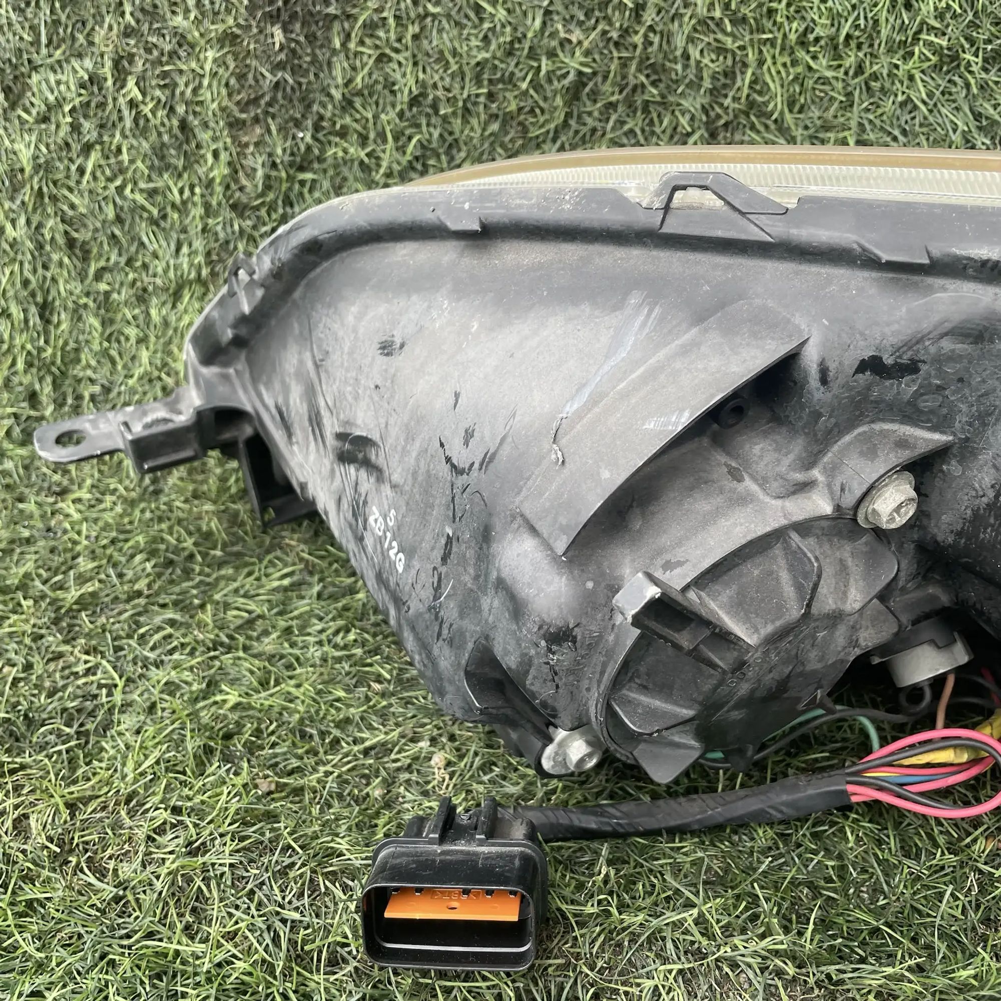 2717 Фара правая Mitsubishi Colt Z23W 4A91 2010, 4500 рублей, Невинномысск