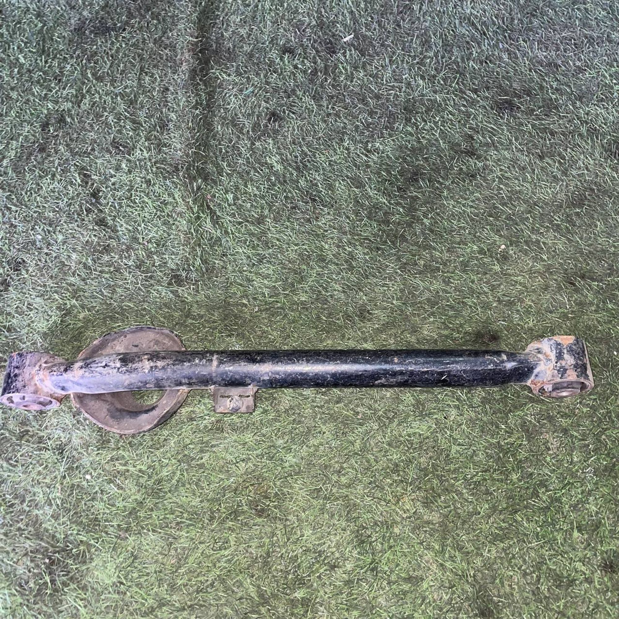 102 Рычаг задний правый нижний Mazda Bongo SGLW, 2000 рублей, Невинномысск