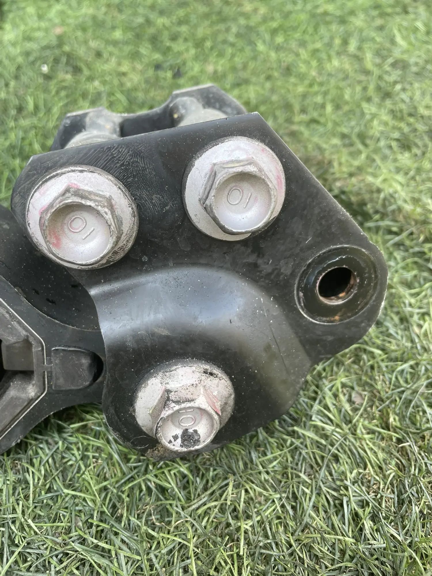 https://ycs.partsauto.market/partsauto-images/thmbs/userImages/772e461030aea93f4dbb6447c0f924d3/part/f83f0464-3b9e-477b-9199-a961e3022d2f_1776492636858.jpg