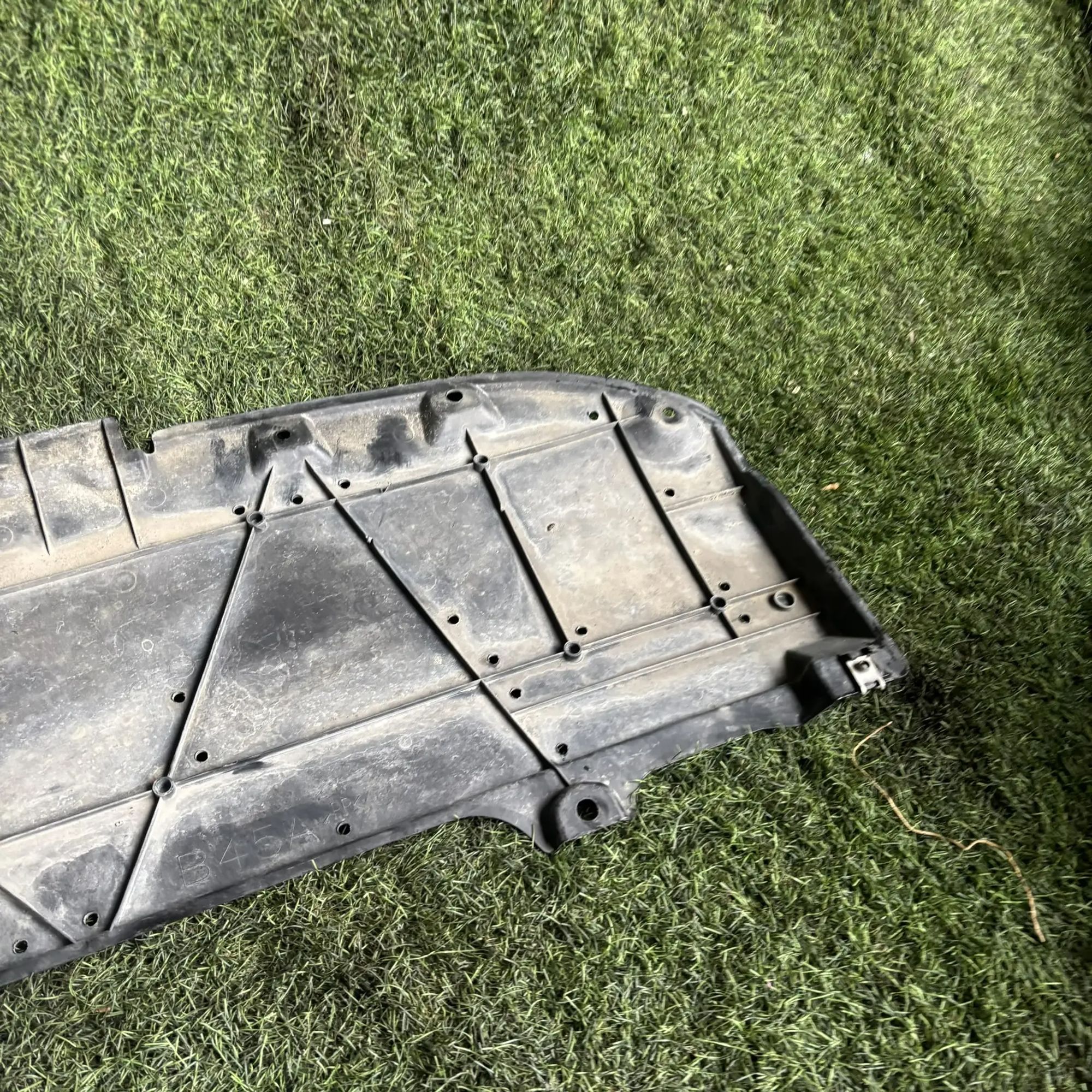 https://ycs.partsauto.market/partsauto-images/thmbs/userImages/772e461030aea93f4dbb6447c0f924d3/part/f8a67841-3808-4c63-b93f-8db5315f7716_1777292765493.jpg
