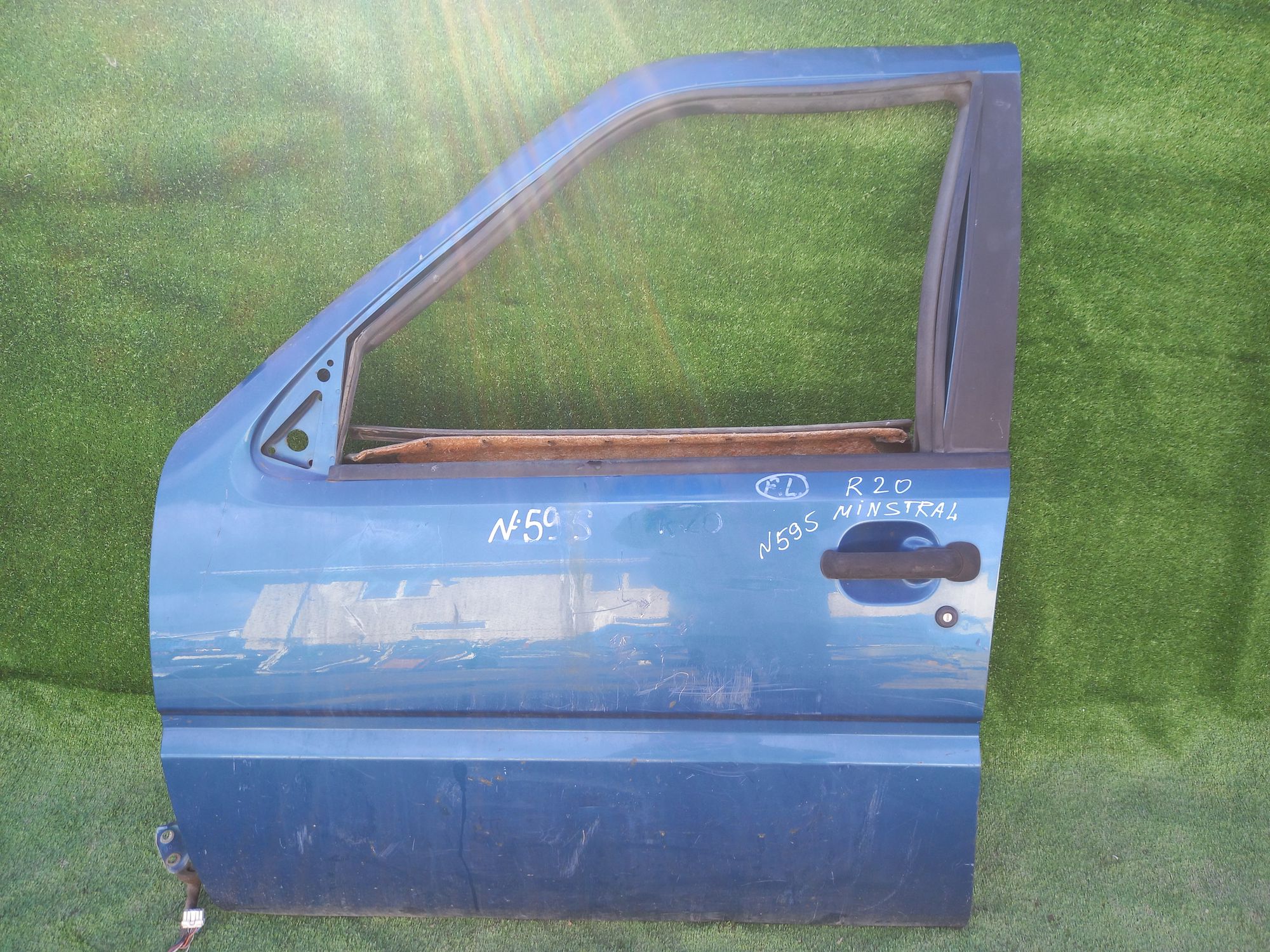 595 дверь на NISSAN MISTRAL R20, 4500 рублей, Невинномысск