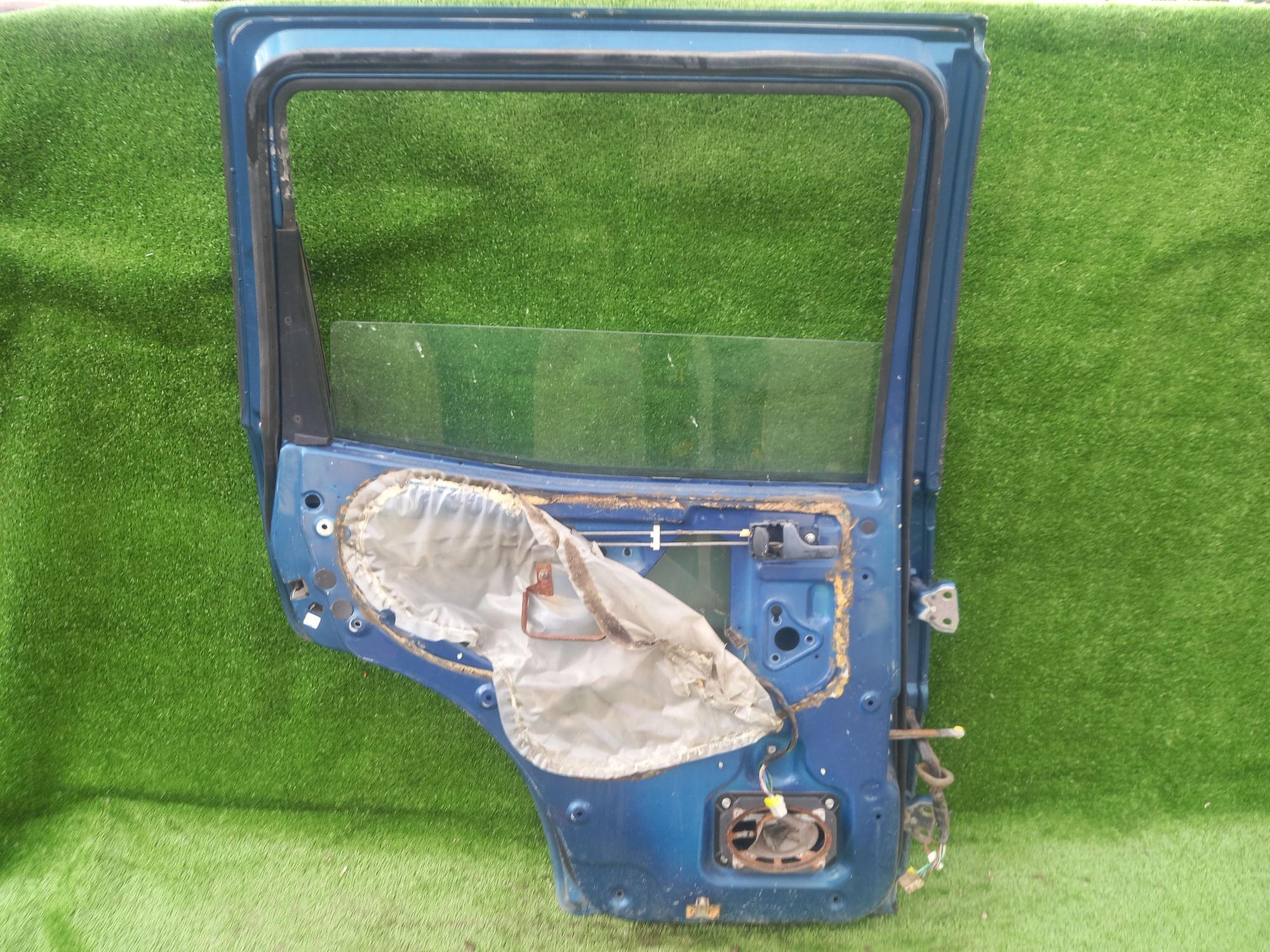 1176 дверь на NISSAN MISTRAL R20, 7500 рублей, Невинномысск