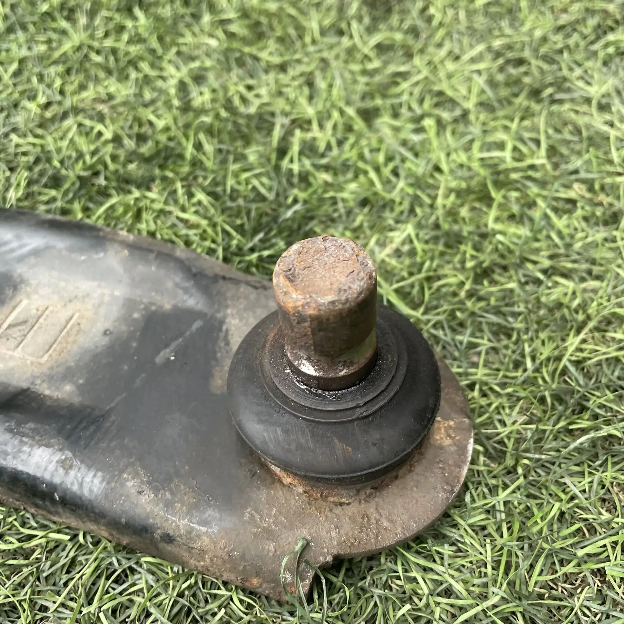 https://ycs.partsauto.market/partsauto-images/thmbs/userImages/772e461030aea93f4dbb6447c0f924d3/part/f94940b3-52d7-40a1-ae0d-5092e9468b51_1779199016218.jpg