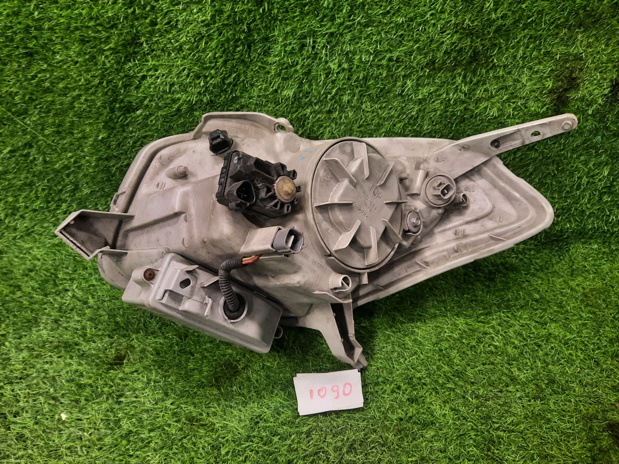 1090 Фара правая Toyota Verossa JZX110, 19500 рублей, Невинномысск