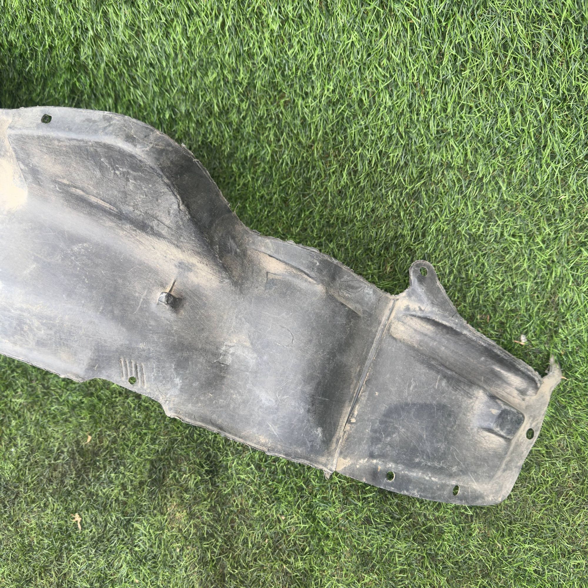 330 Подкрылок передний левый MITSUBISHI LANCER CEDIA, 3000 рублей, Невинномысск