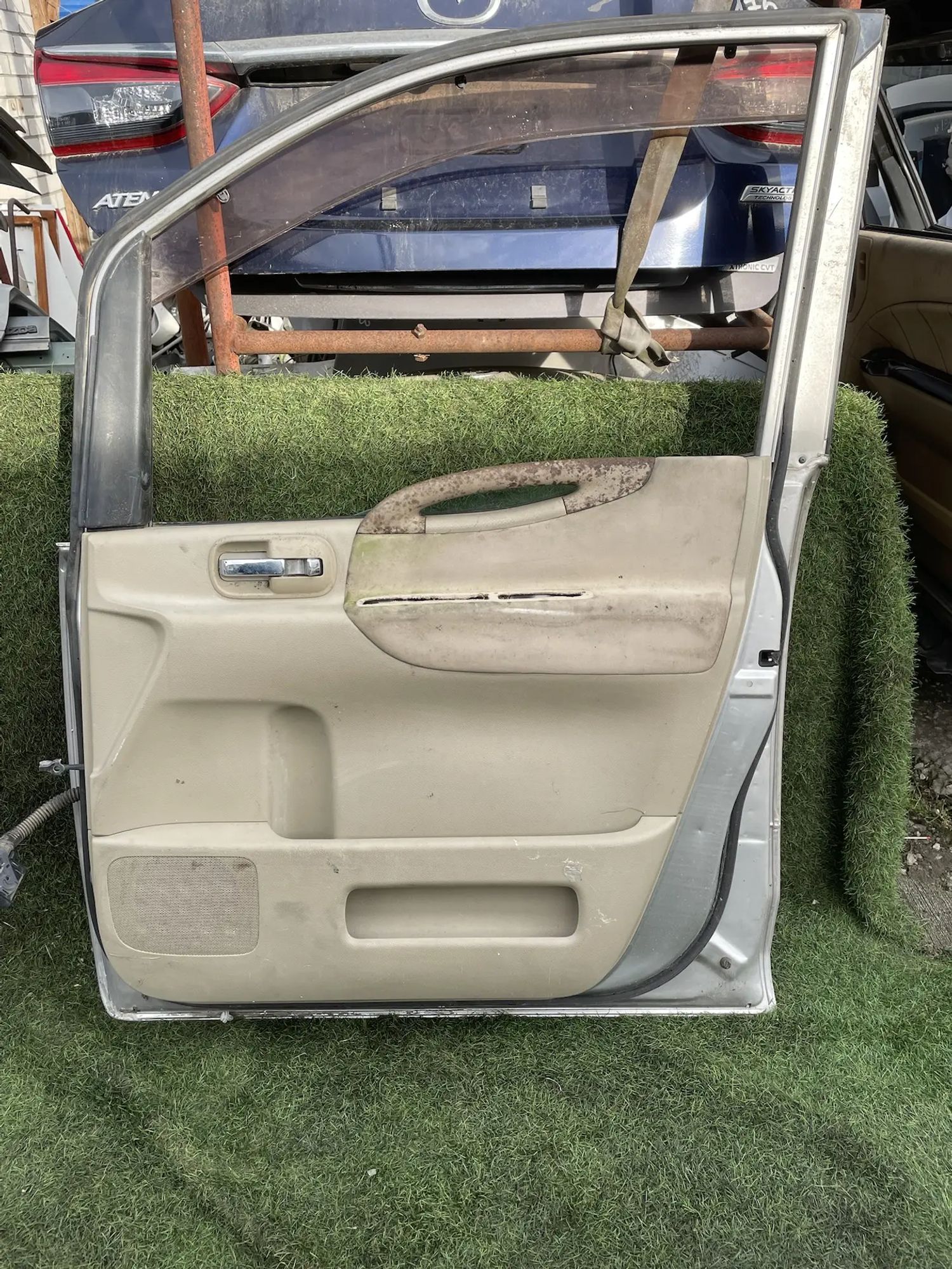 4299 Дверь передняя правая Nissan Serena III (C25) 2010, 9500 рублей, Невинномысск