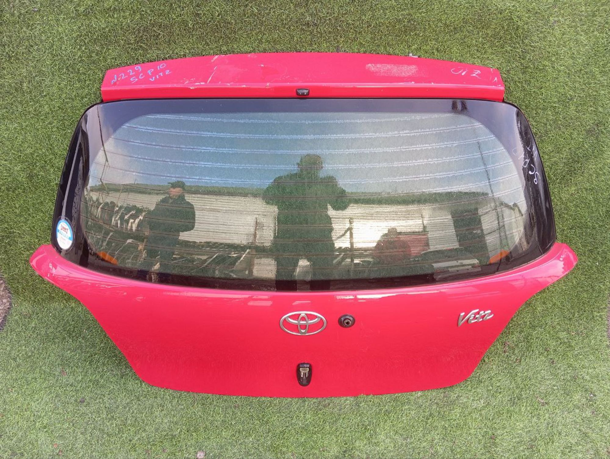 229 дверь багажника на TOYOTA VITZ SCP10, 11500 рублей, Невинномысск